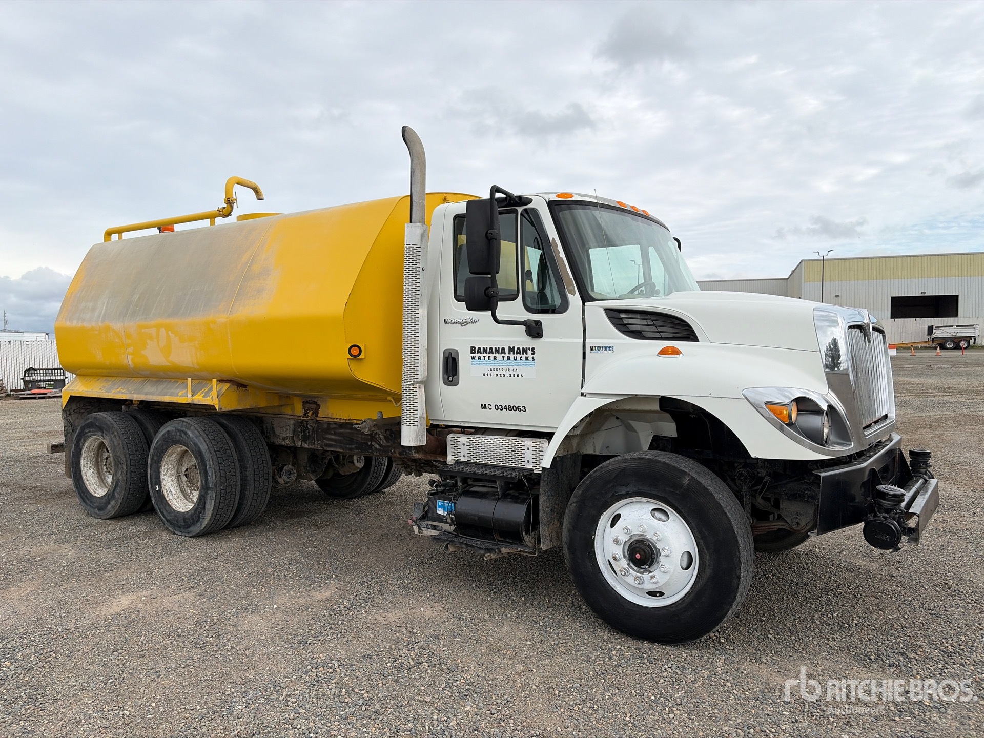 General Appearance with Image, coin avant droit