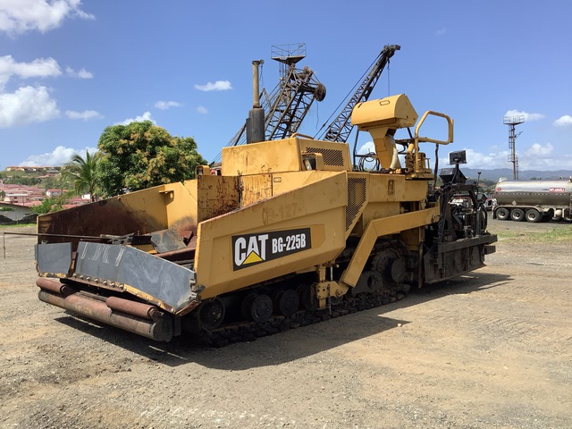 2006 Barber-Greene BG-225C Track Asphalt Paver (Inoperable)