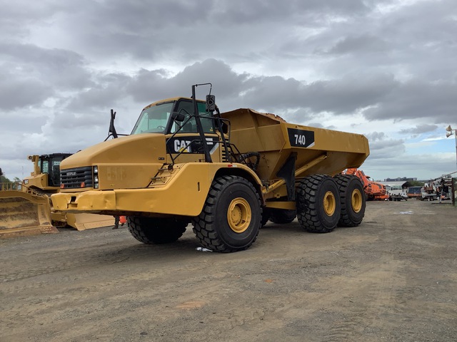 2011 Cat 740 Articulated Dump Truck