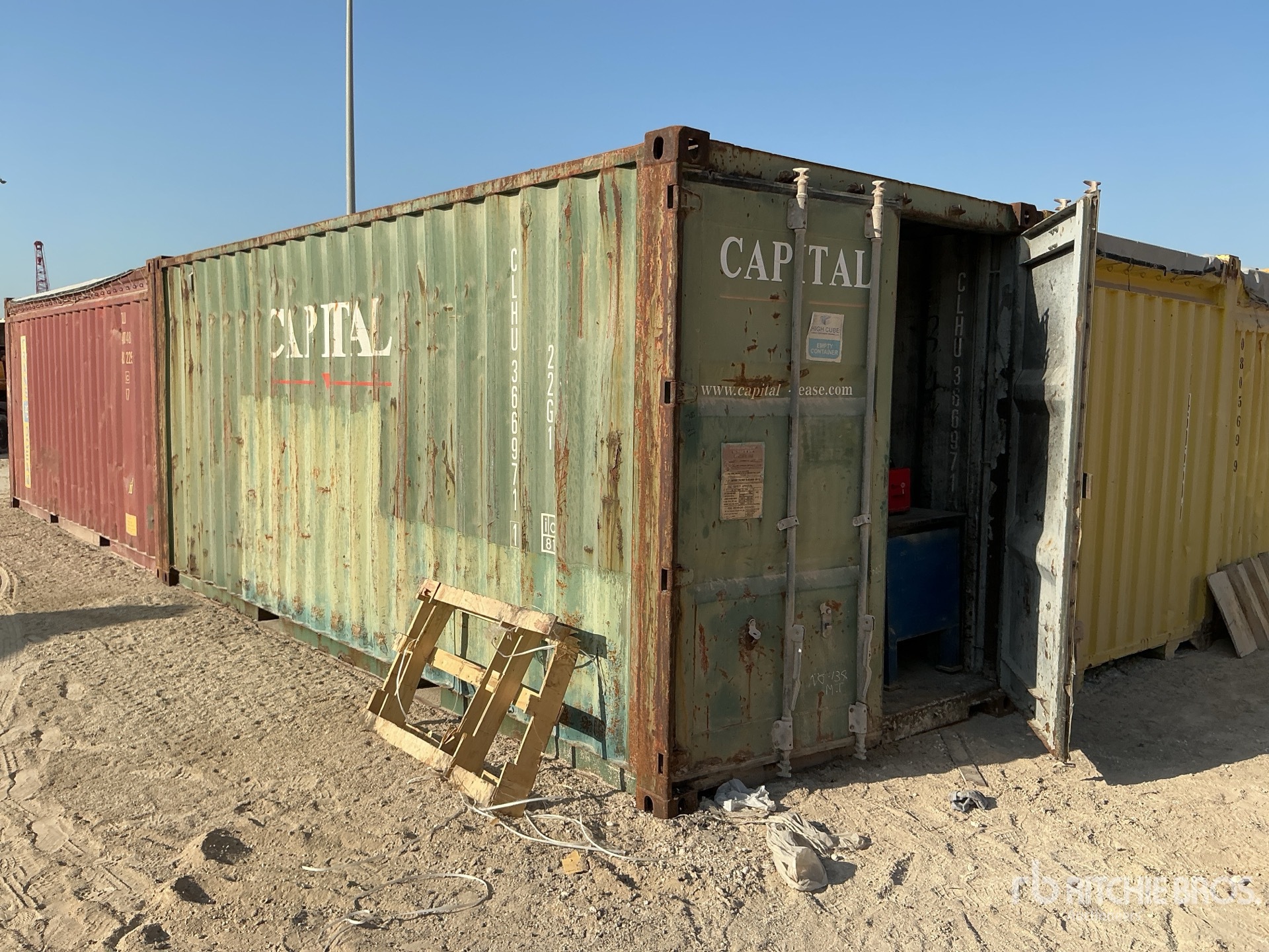 General Appearance with Picture, Right Front Corner