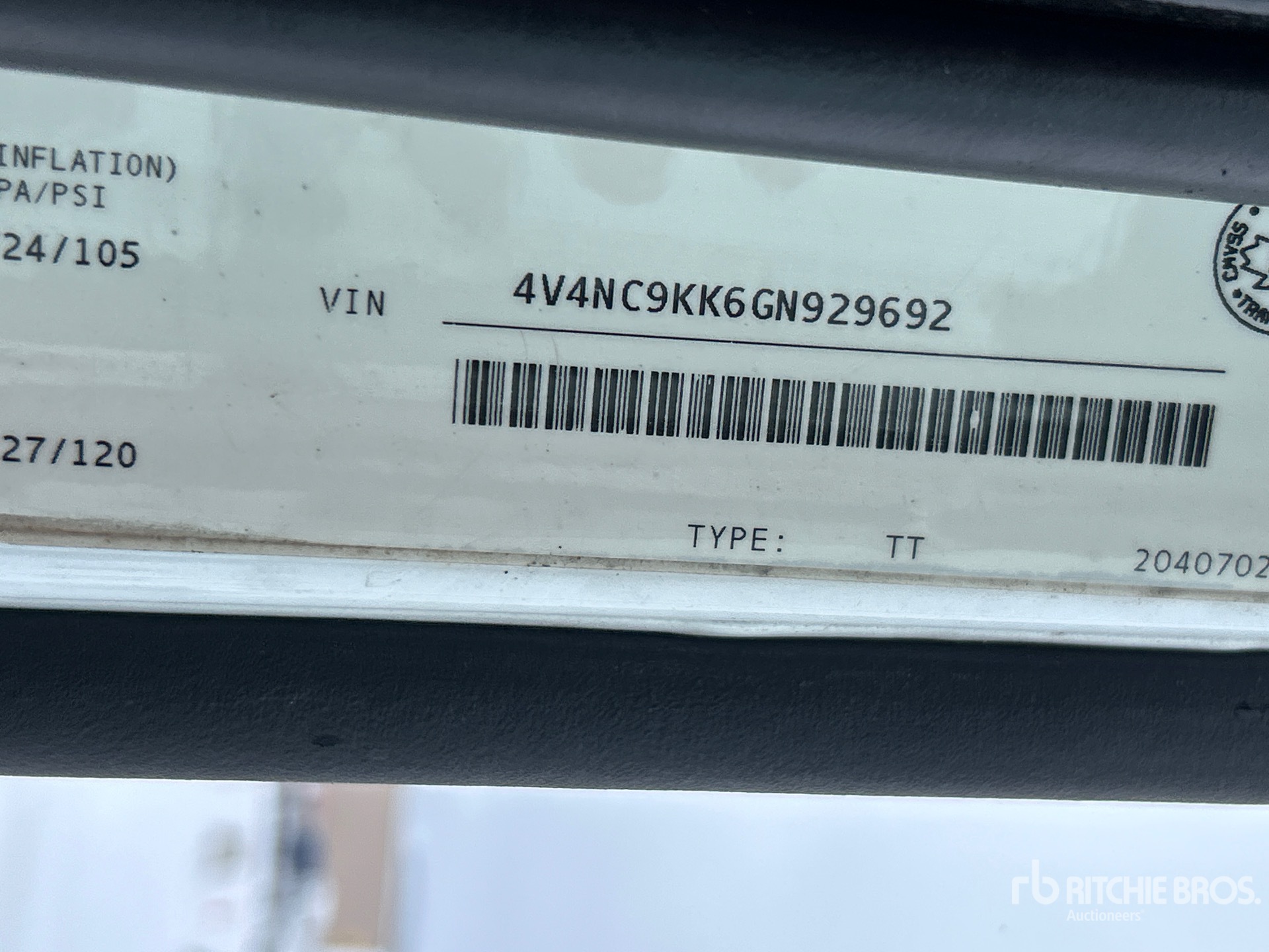 2016 Volvo VNL
