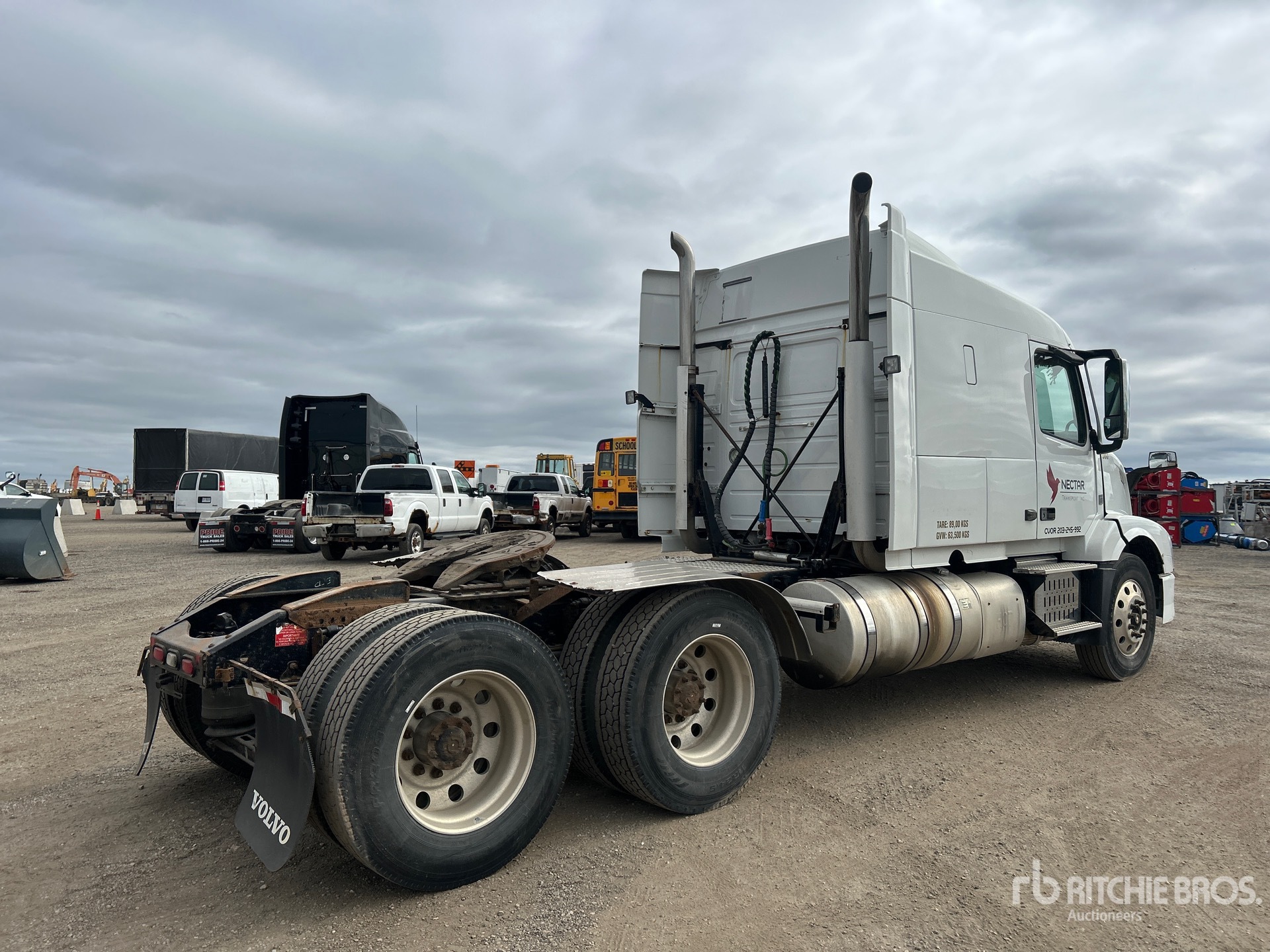 2016 Volvo VNL