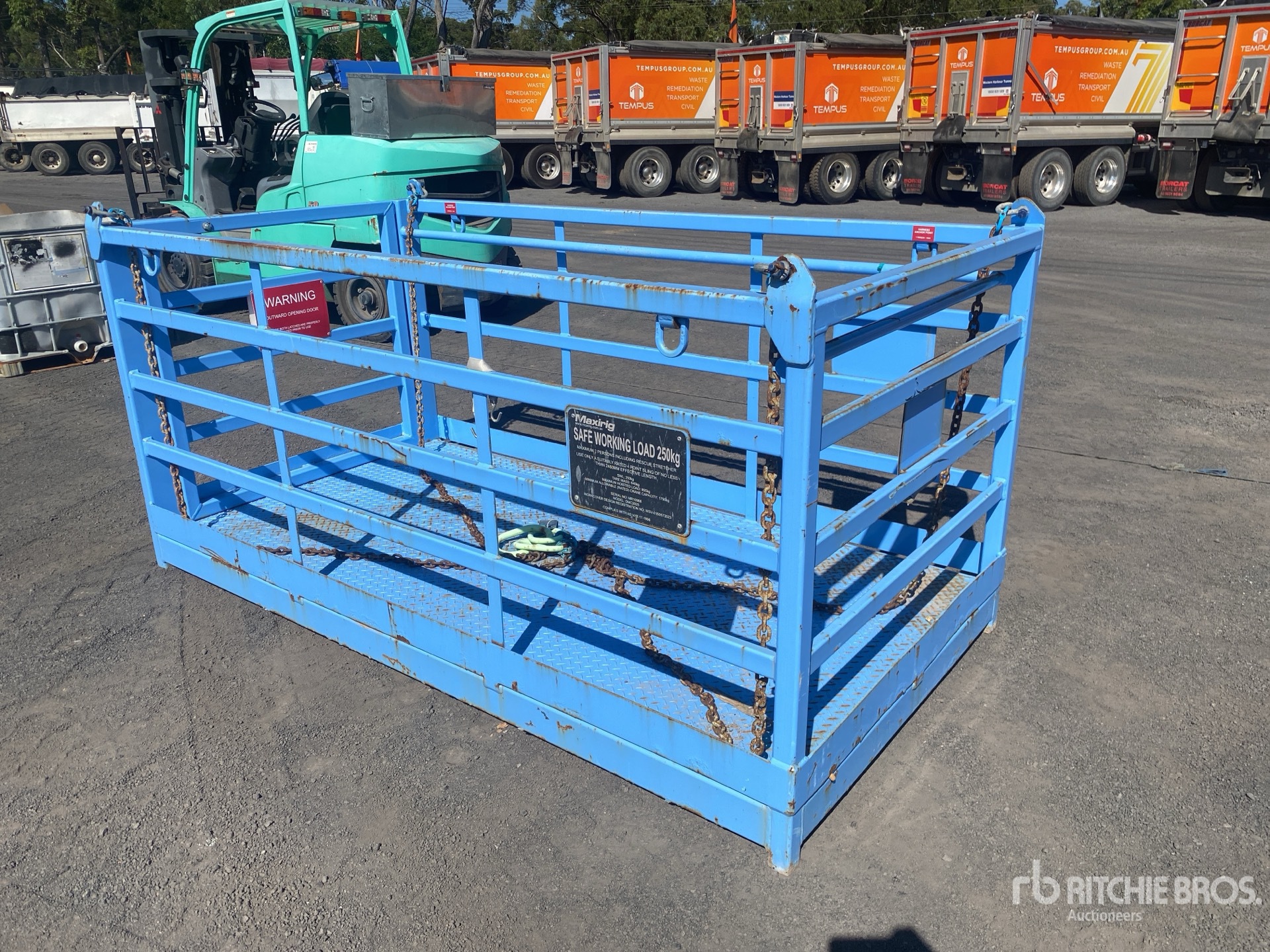 General Appearance with Picture, Left Front Corner