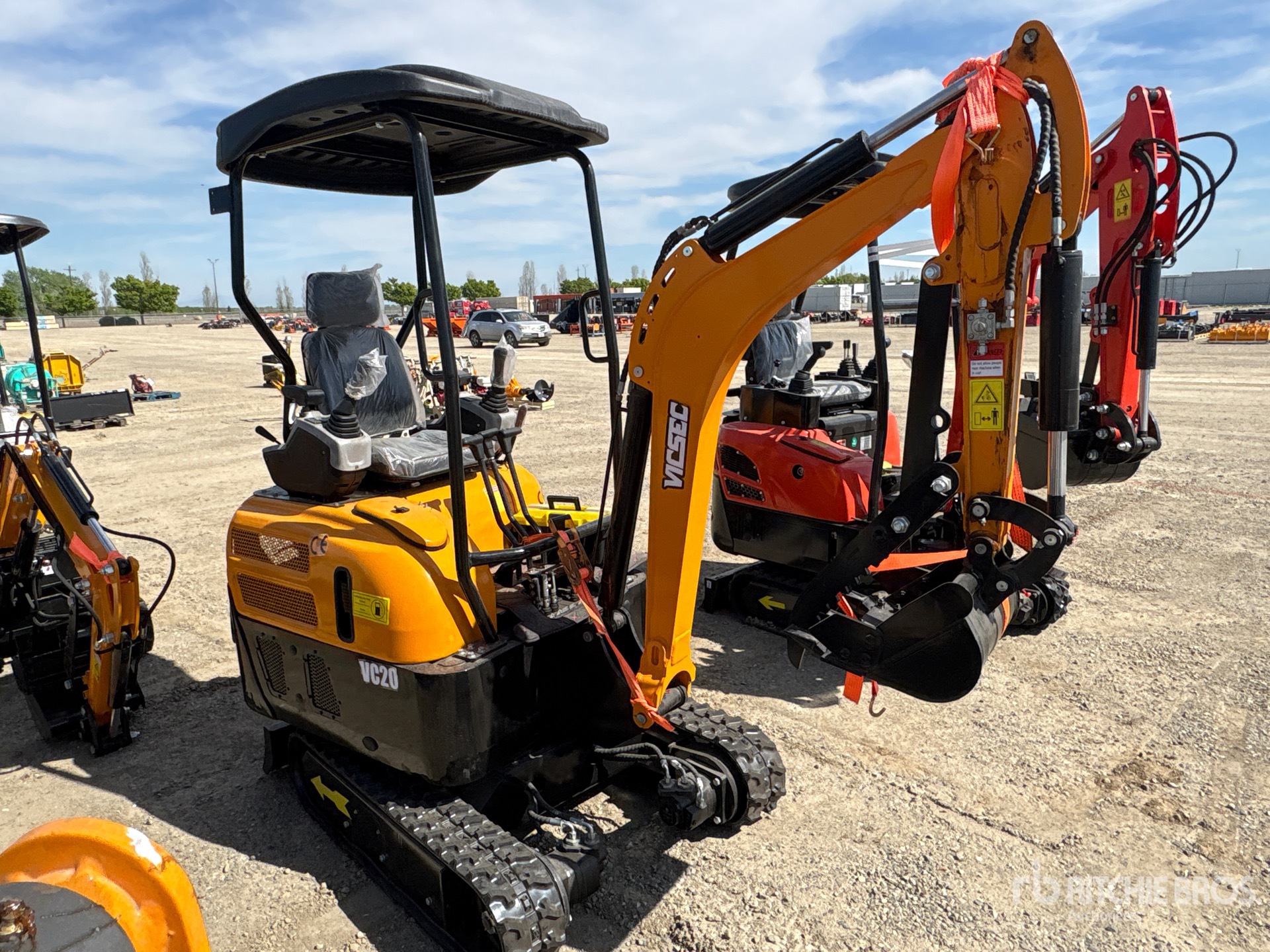 General Appearance with Picture, Right Front Corner