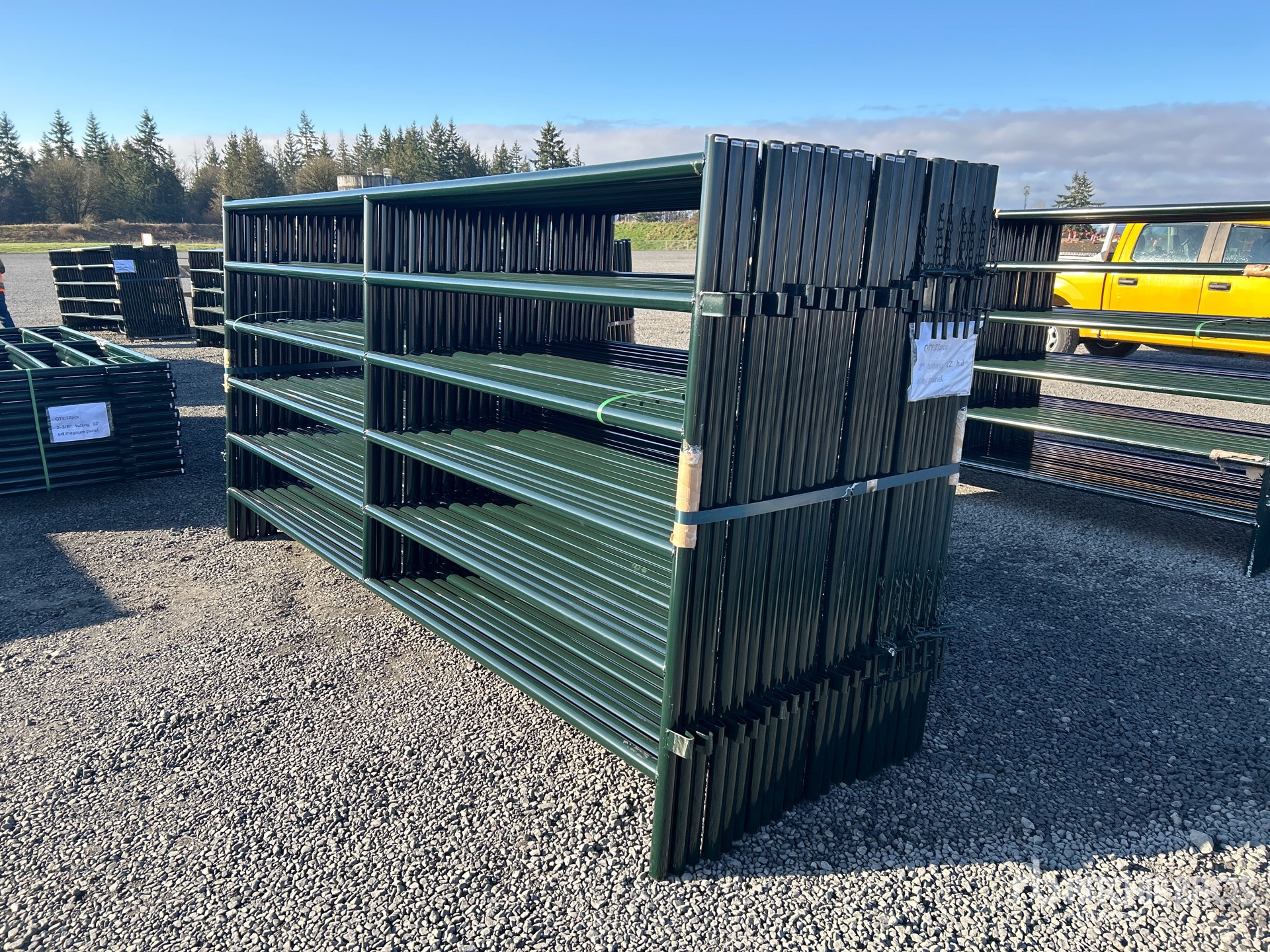 Aspect général with Image, coin arrière droit