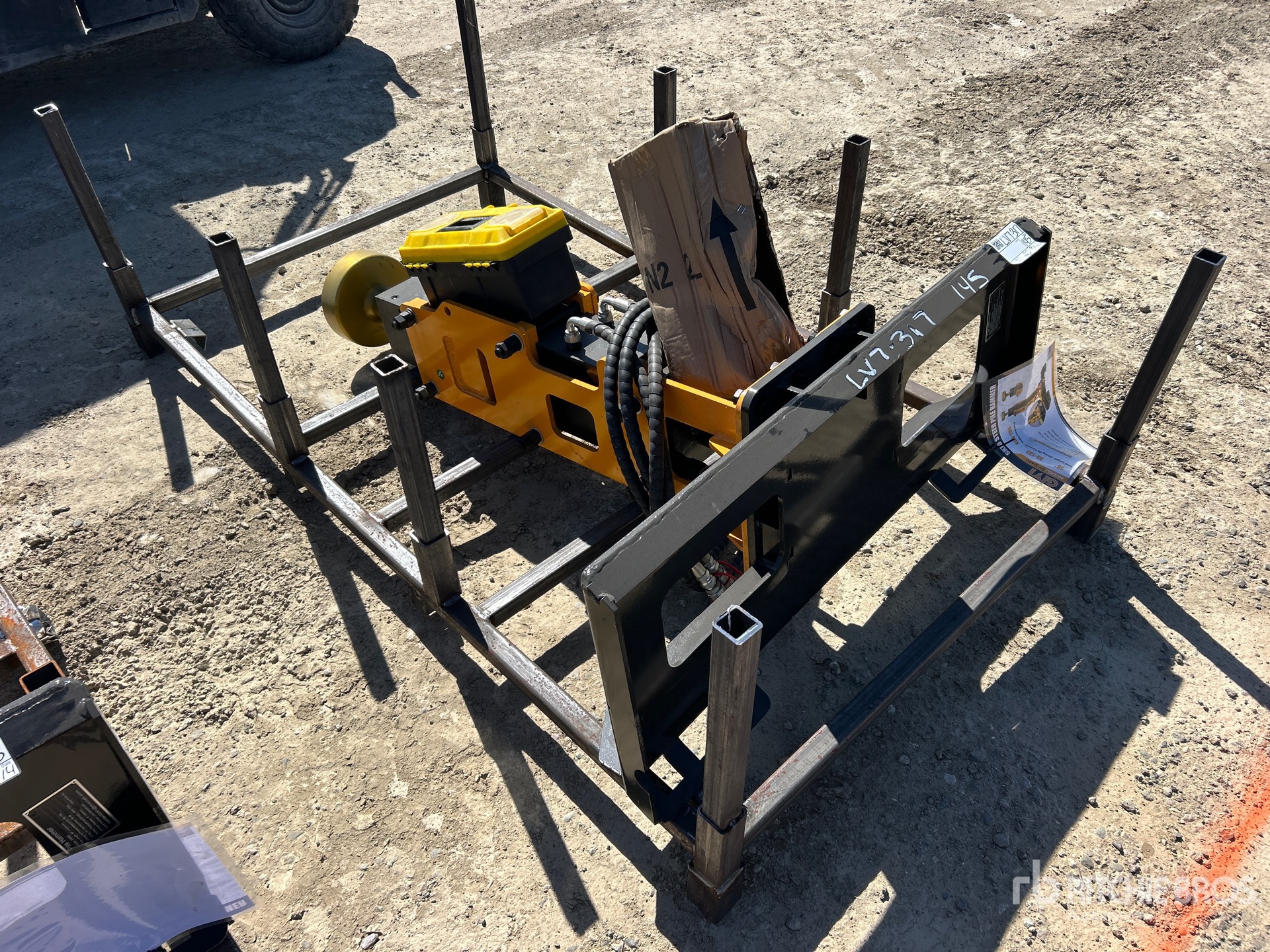 General Appearance with Picture, Left Rear Corner