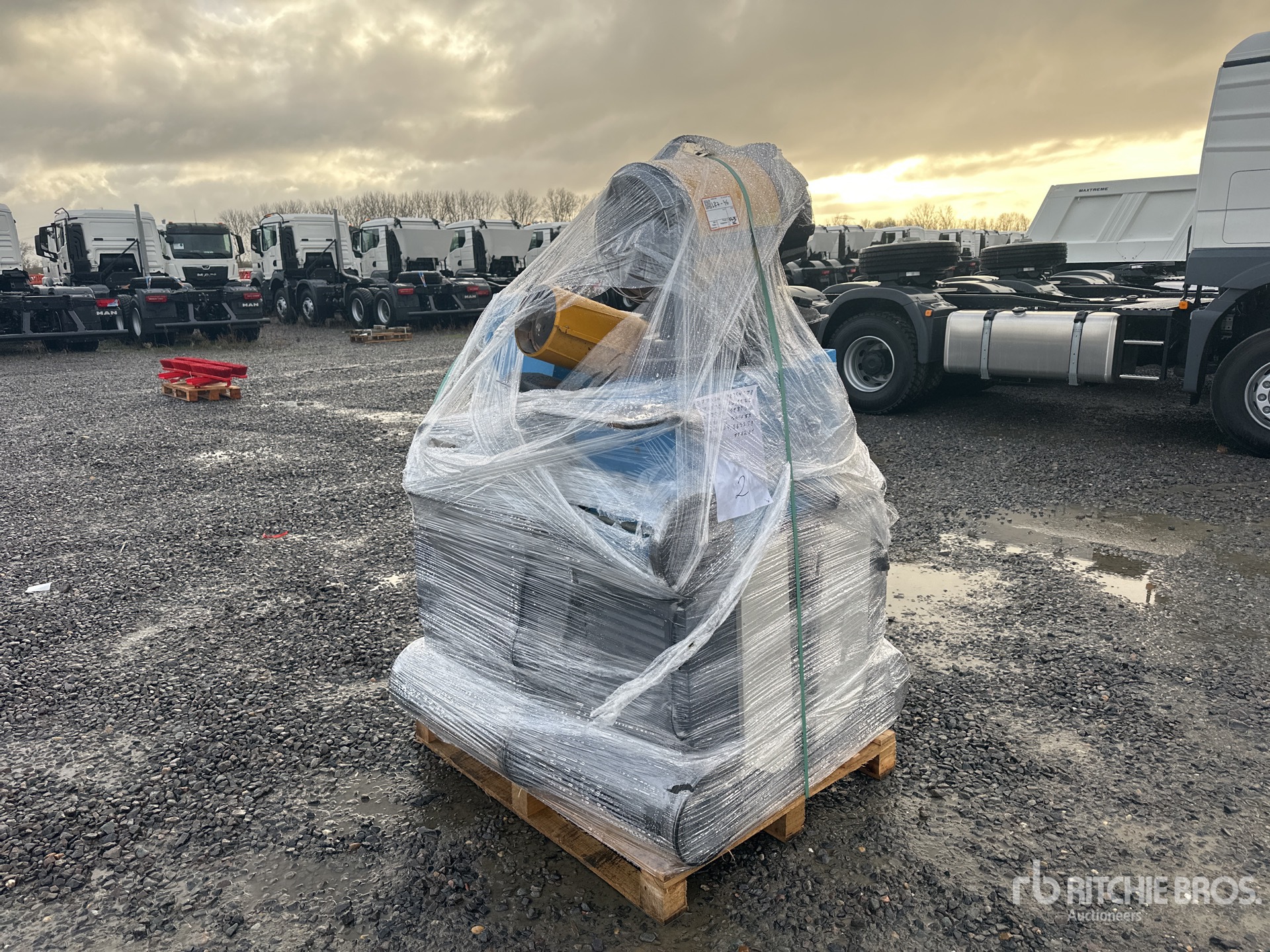 General Appearance with Picture, Left Rear Corner