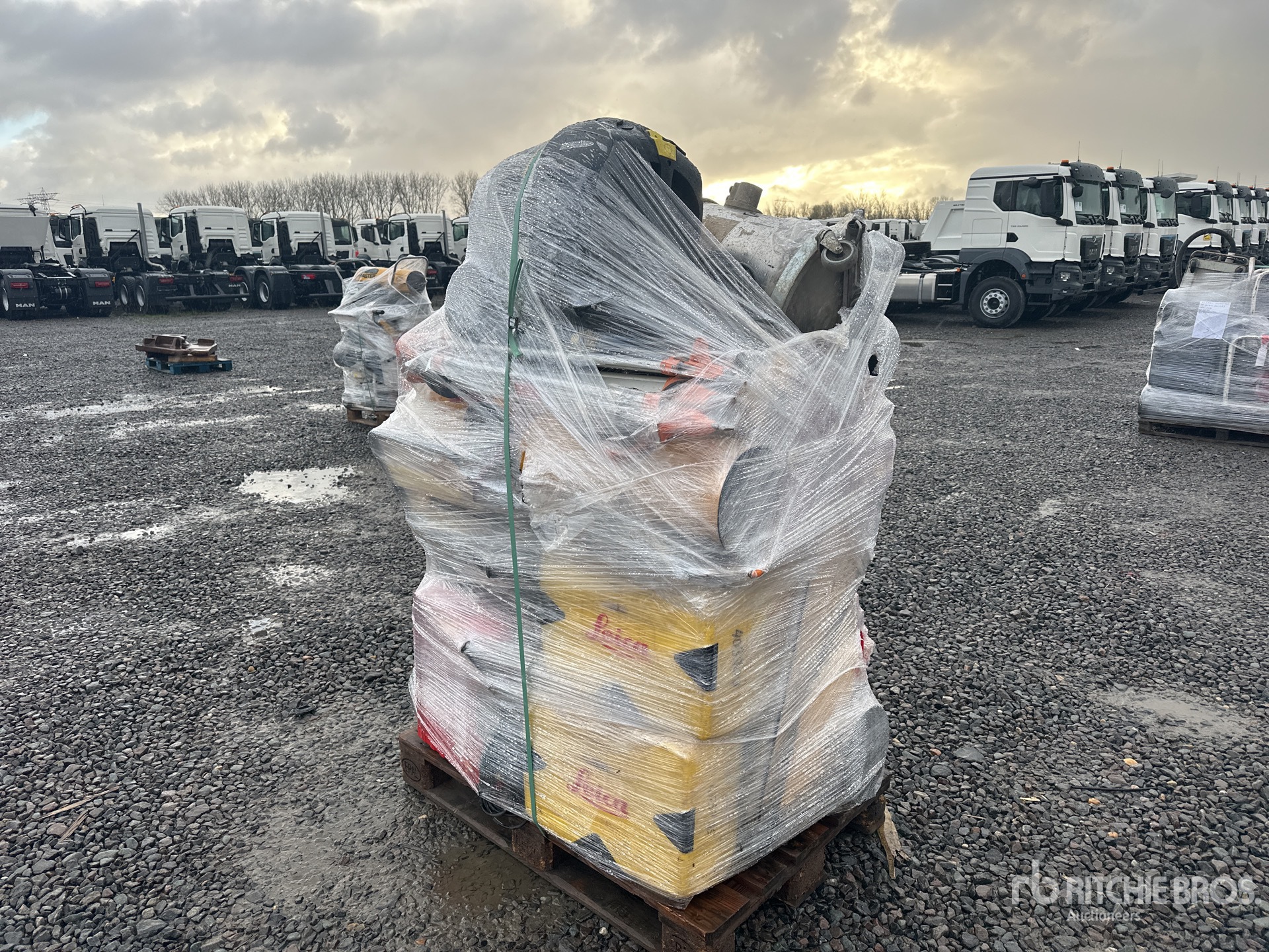 Aspect général with Image, coin arrière gauche