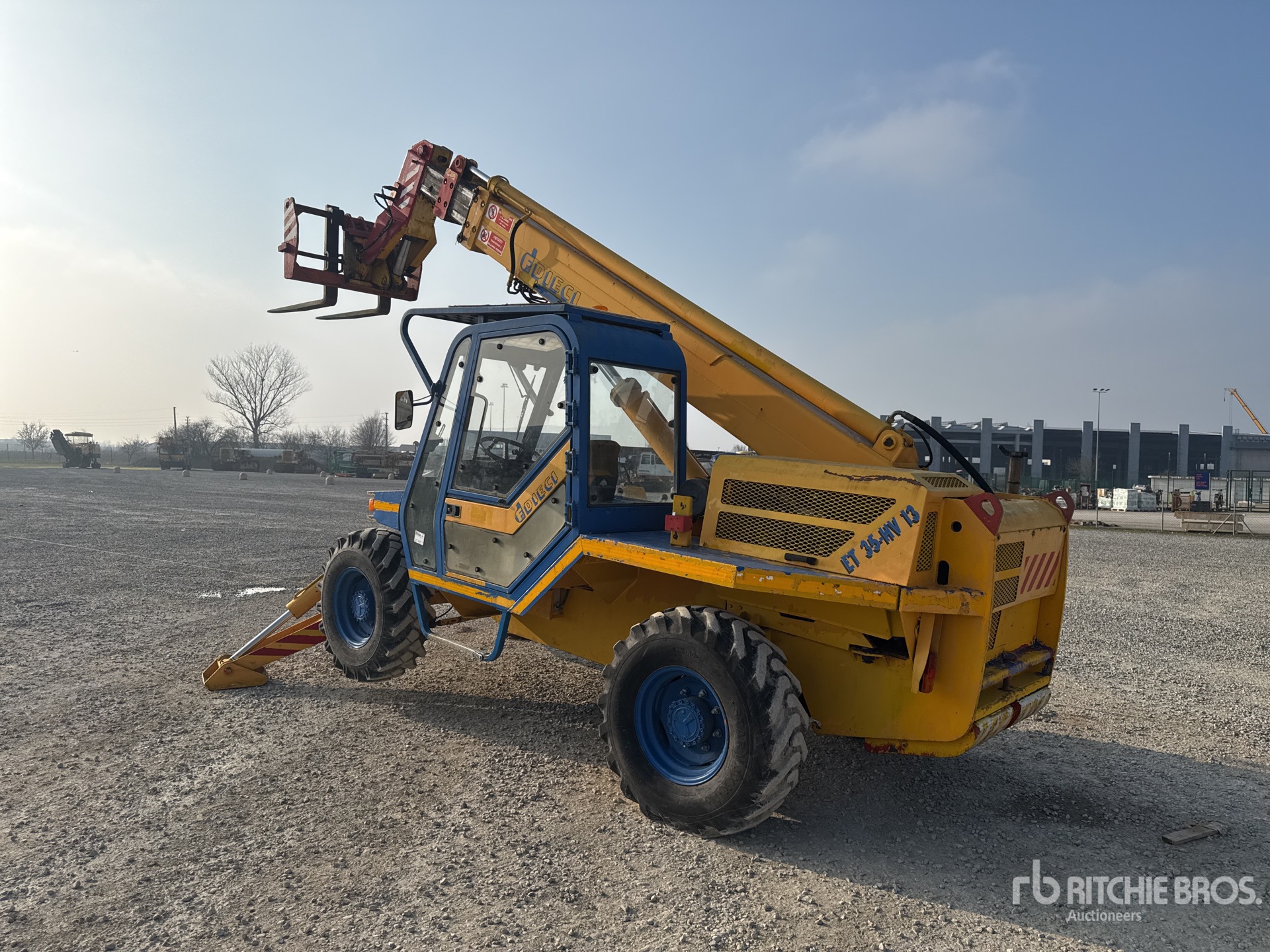 General Appearance with Imagen: esquina trasera izquierda