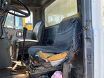 Cab with Seats/armrests