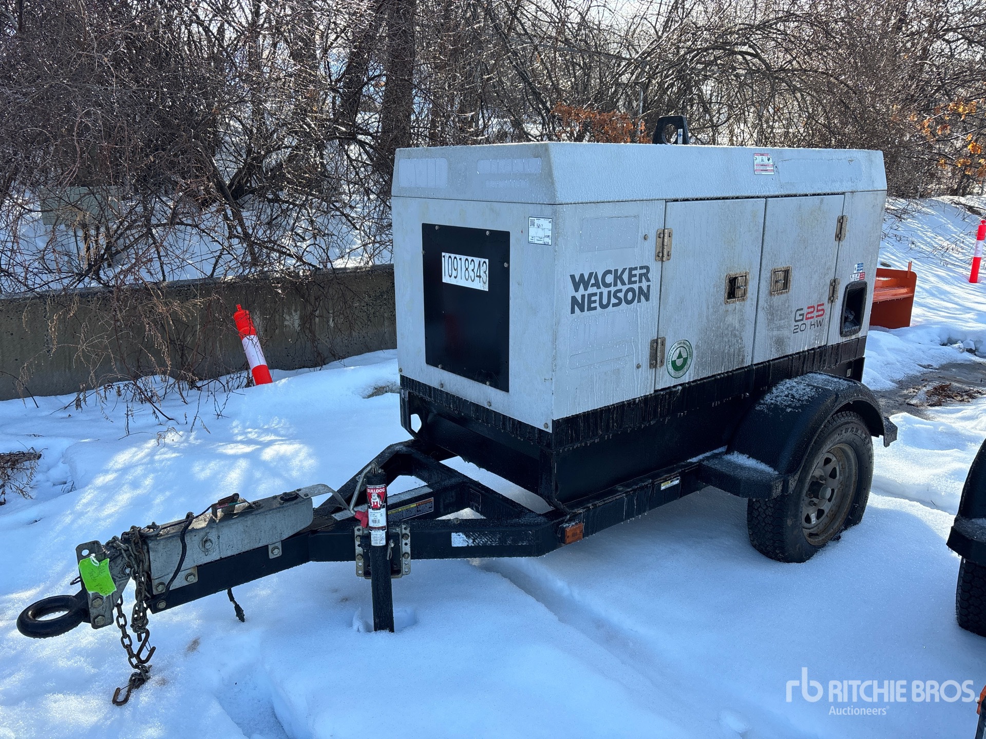 General Appearance with Foto, angolo anteriore sinistro