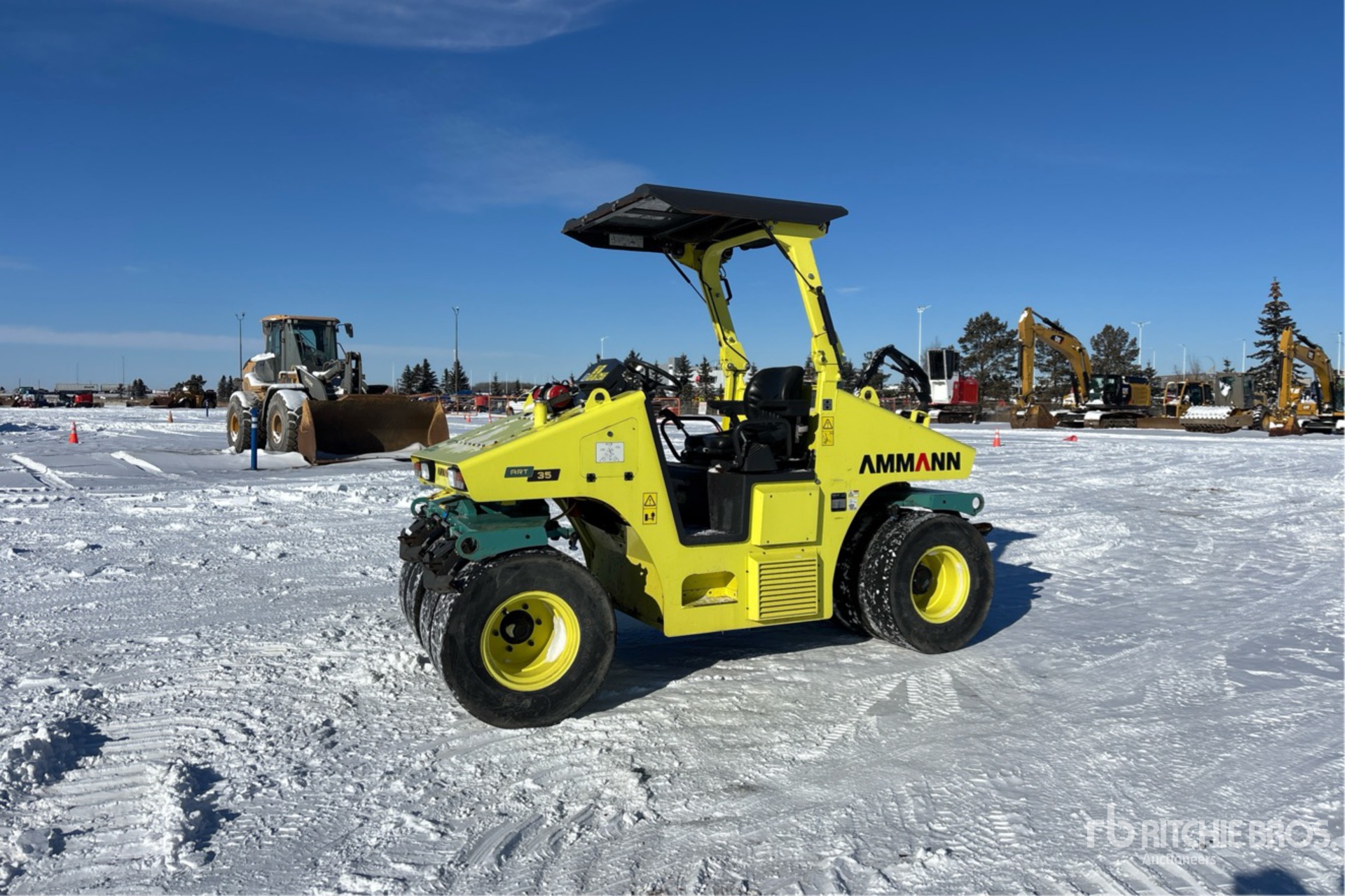 General Appearance with Bild, Ecke vorne links