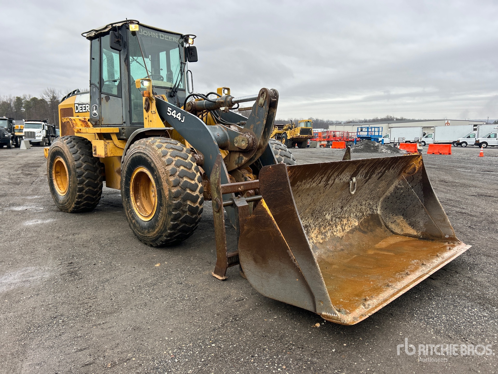 General Appearance with Picture, Right Front Corner