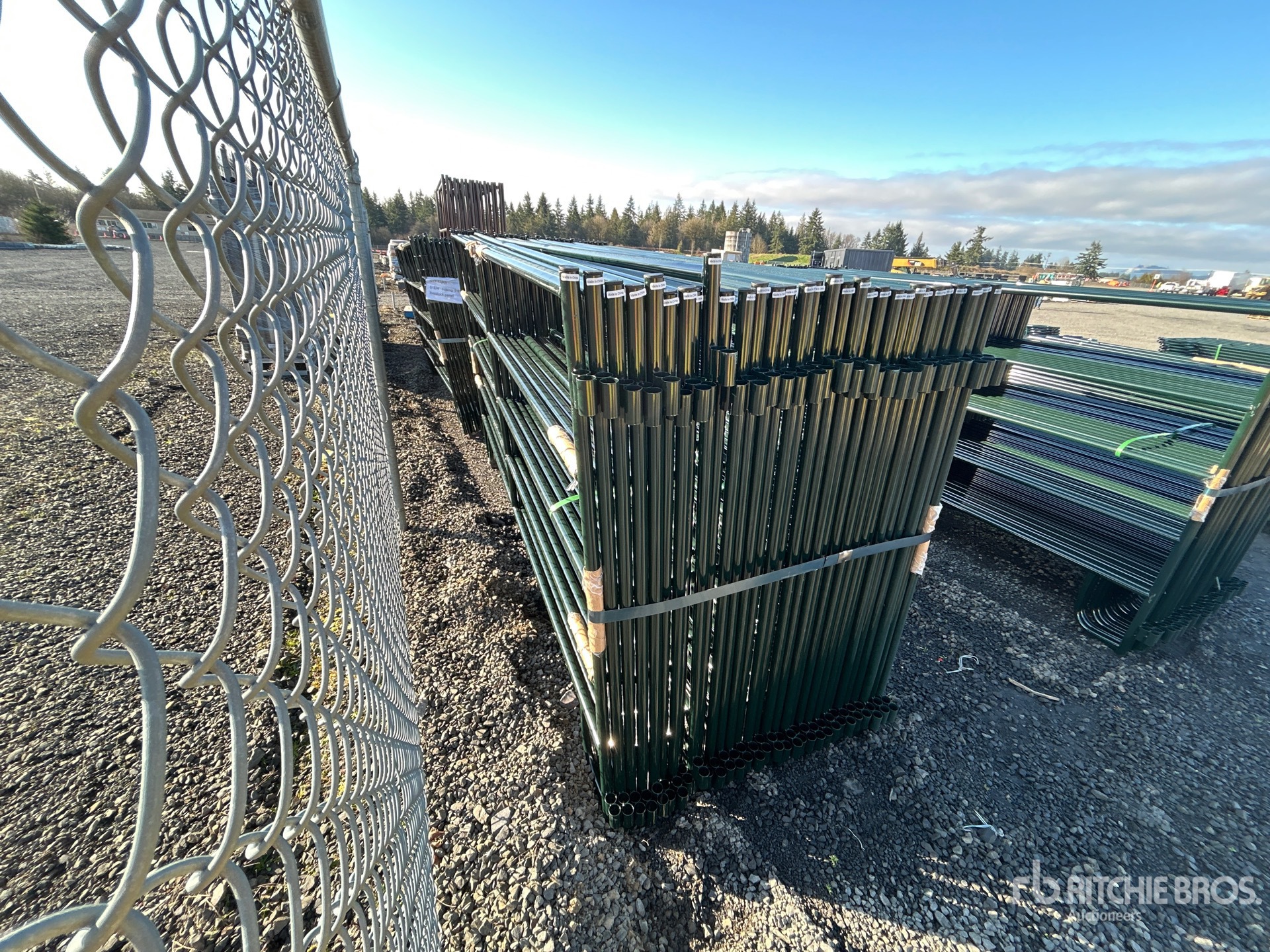 Aspect général with Image, coin arrière droit