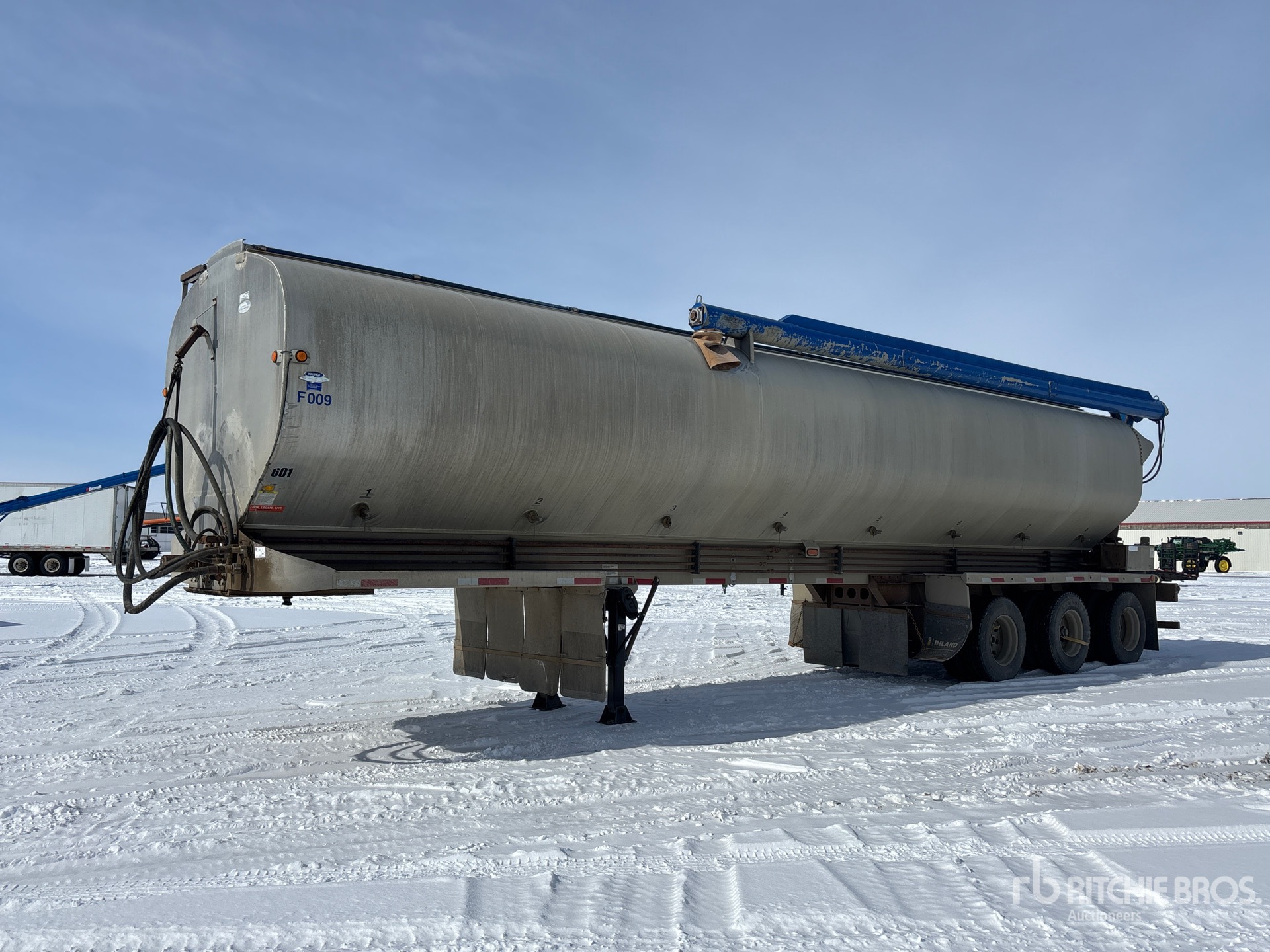Aspect général with Image, coin avant gauche