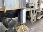 Crane Superstructure with Outrigger Cylinders