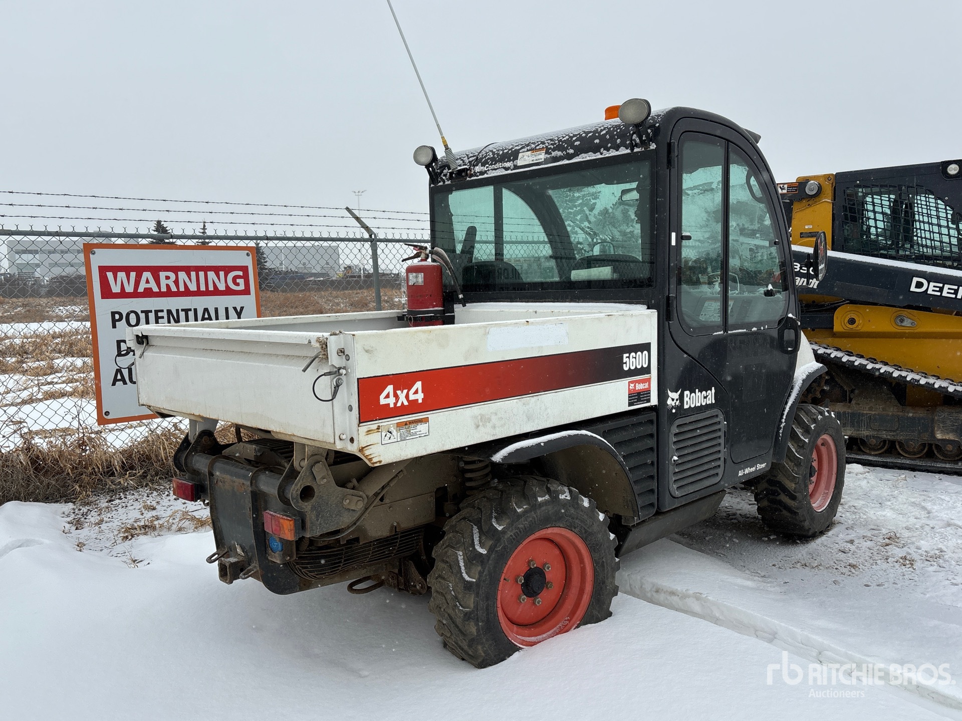 General Appearance with Foto, angolo anteriore sinistro