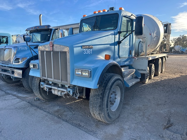 2007 Kenworth W900S 12x4 Mixer Truck (Inoperable)
