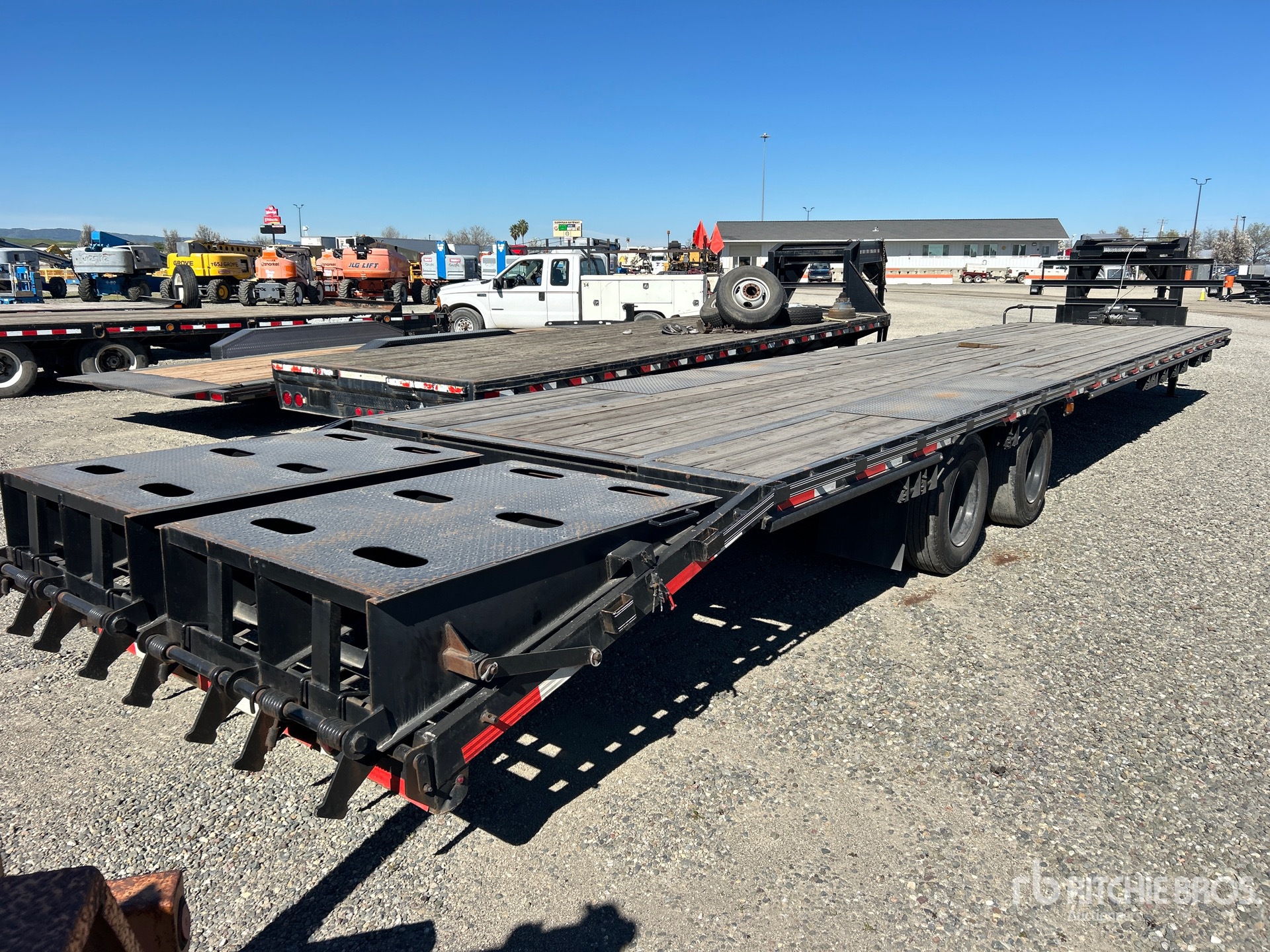 General Appearance with Foto, angolo anteriore sinistro