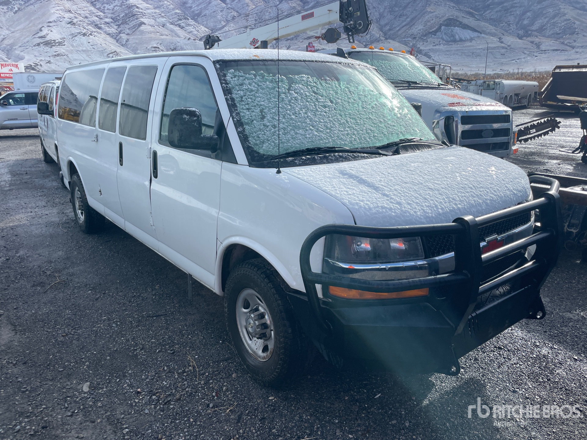 General Appearance with Picture, Right Front Corner