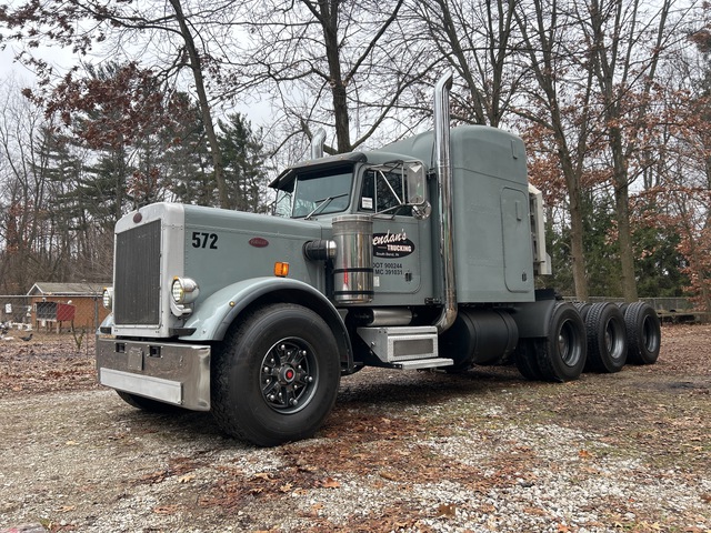 1986 Peterbilt 359 8x4 Heavy Haul Tri/A Sleeper Truck Tractor 1986 Peterbilt 359 8x4 Heavy Haul Tri/A Sleeper Truck Tractor