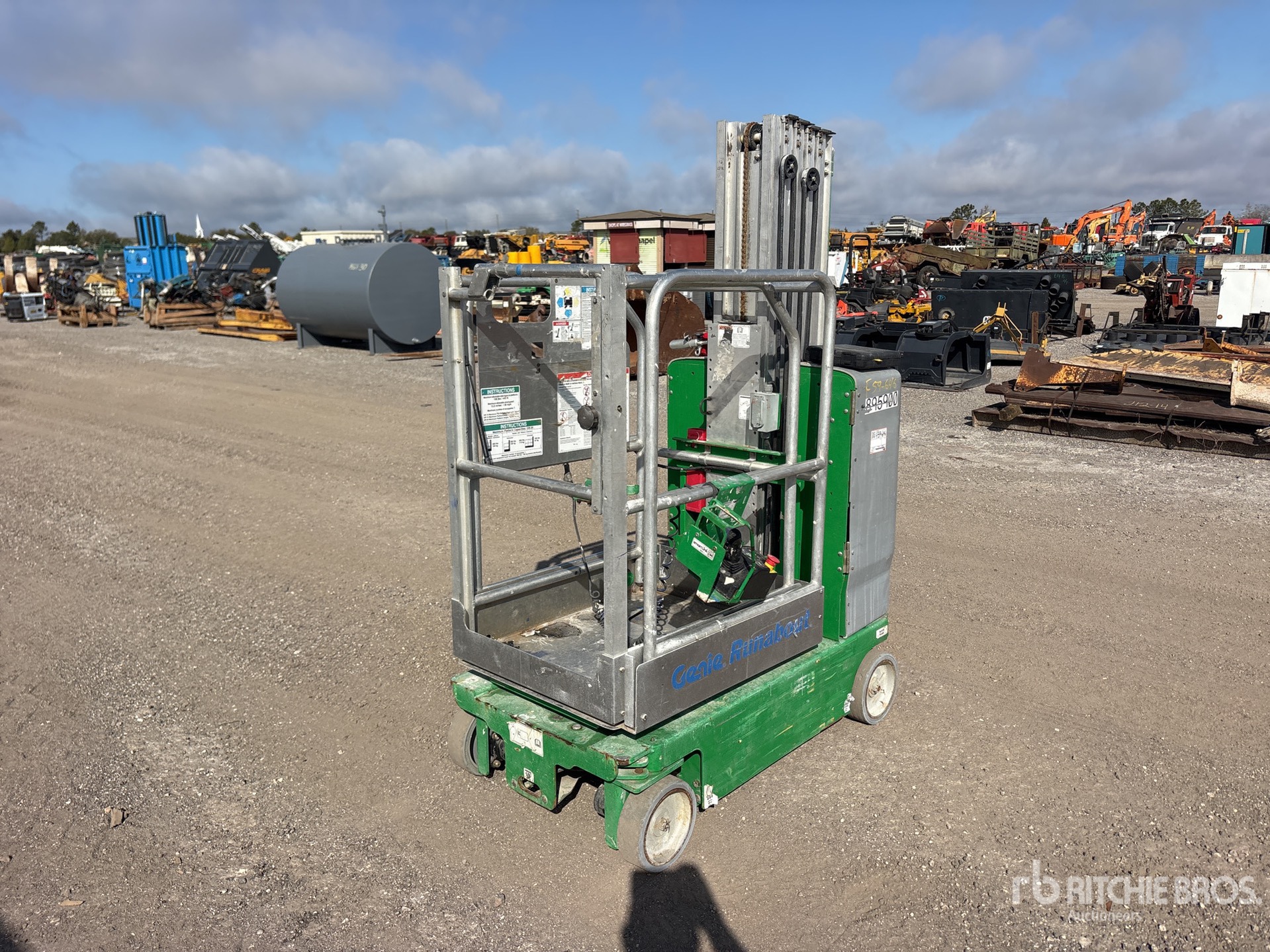 General Appearance with Bild, Ecke hinten rechts