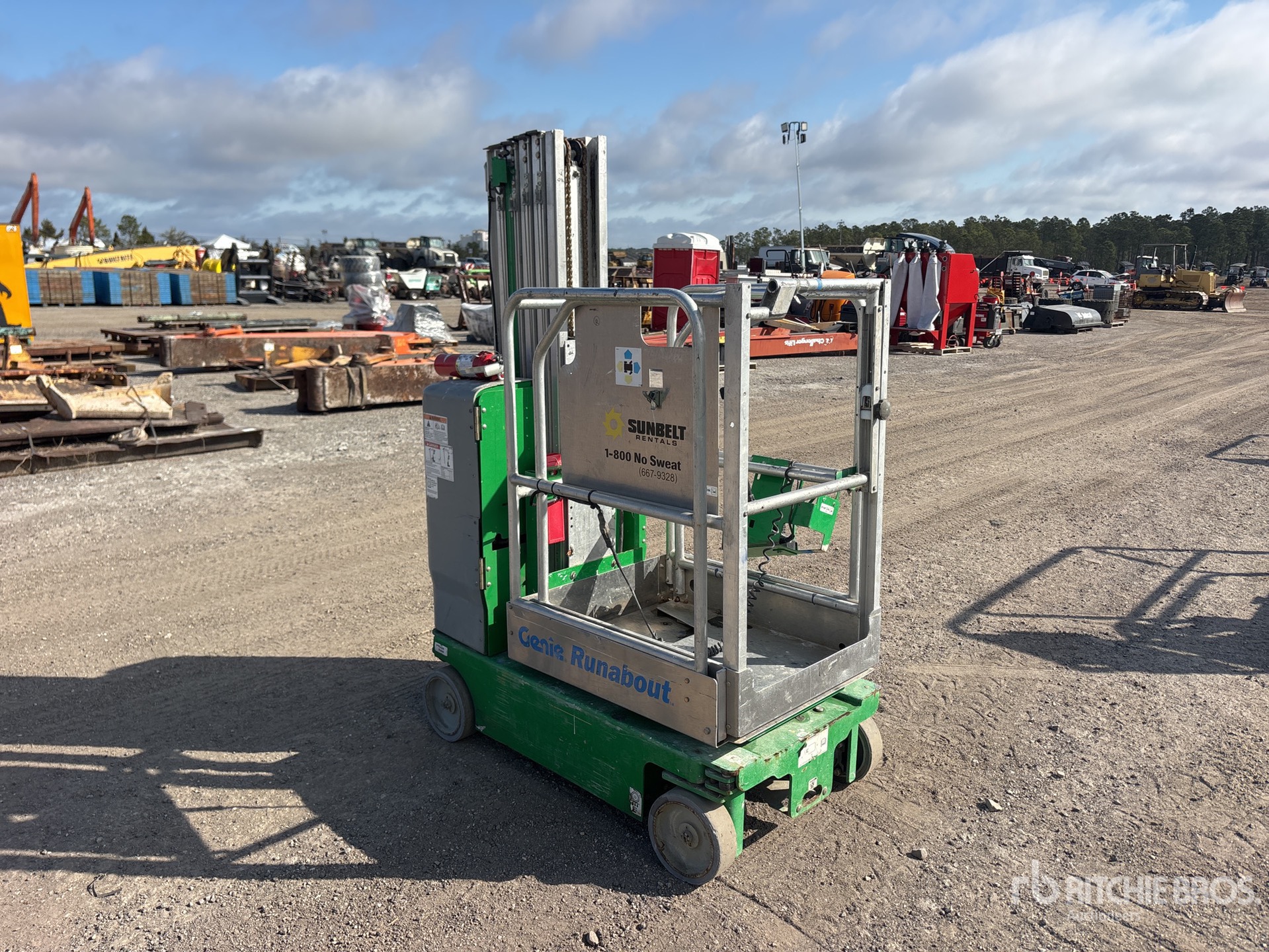 General Appearance with Bild, Ecke hinten links