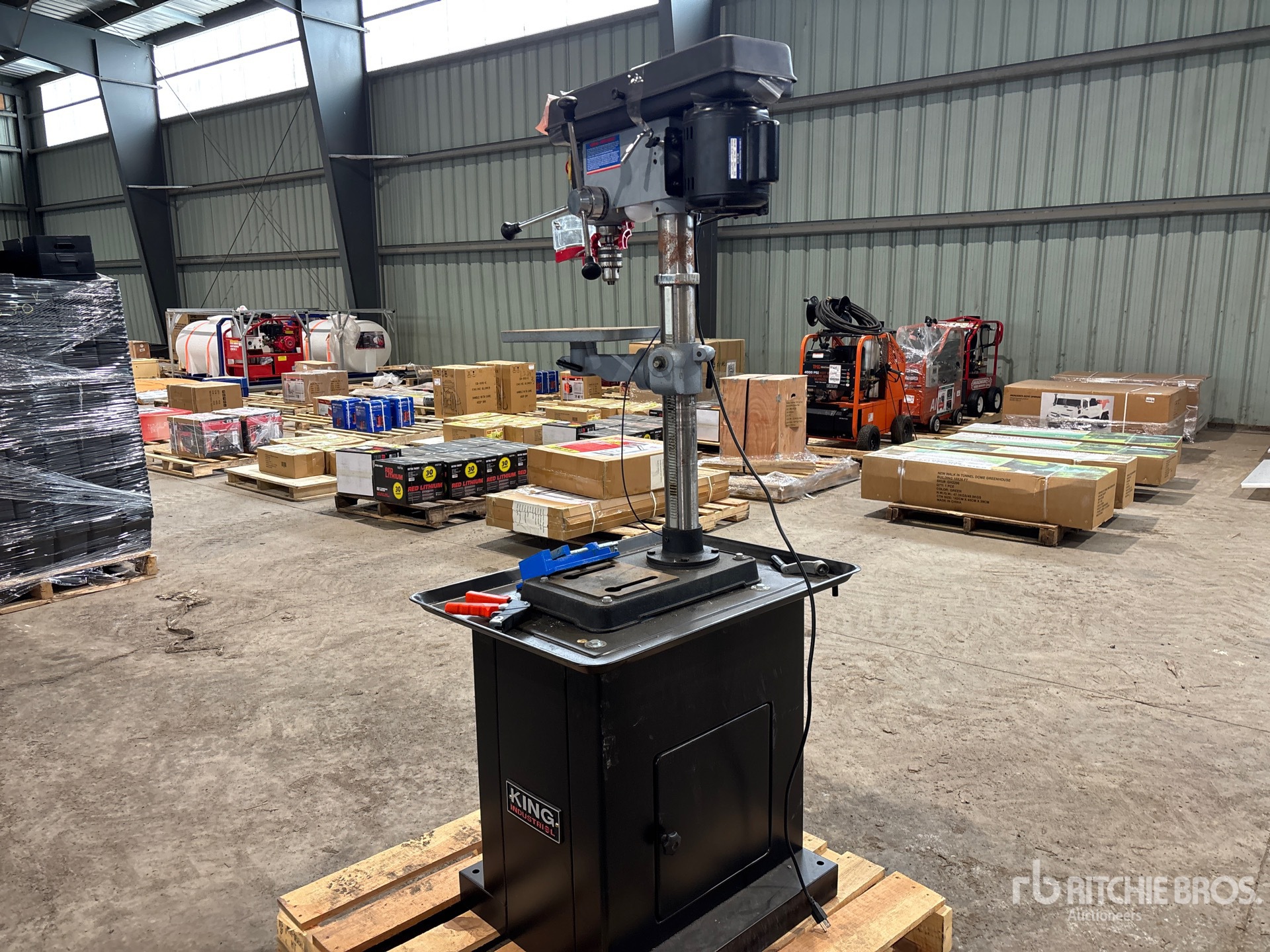 General Appearance with Bild, Ecke hinten links