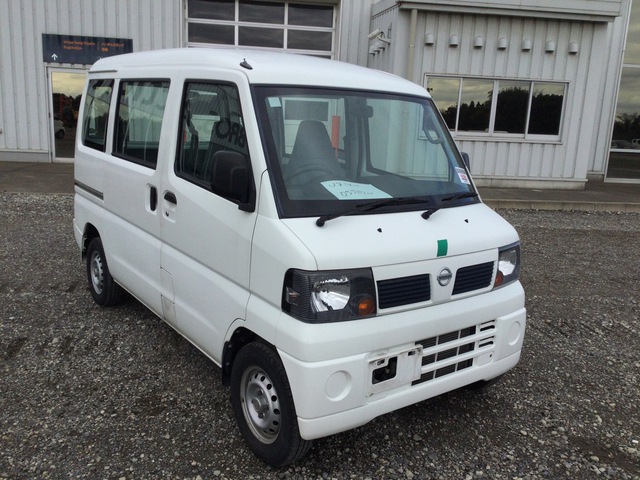 2010 Nissan CLIPPER Automobile