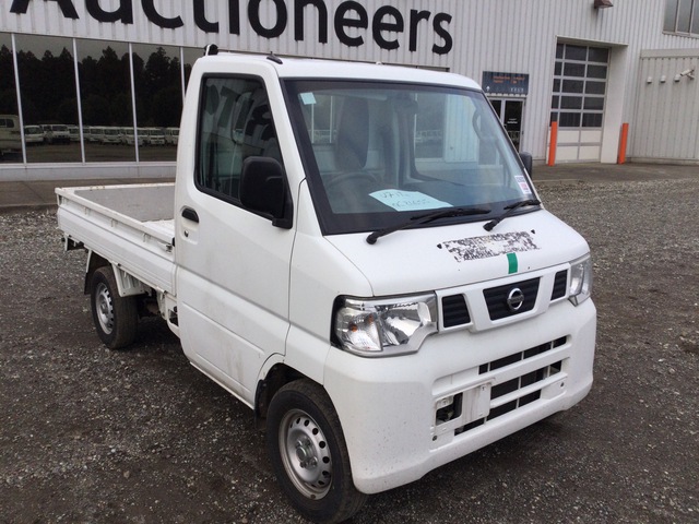 2011 Nissan CLIPPER Automobile