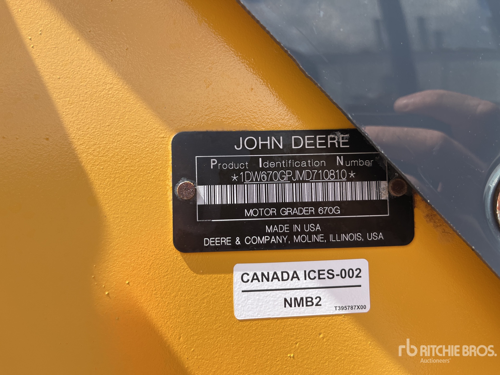 General Appearance with Numéro de série/Numéro d'identification du véhicule automobile