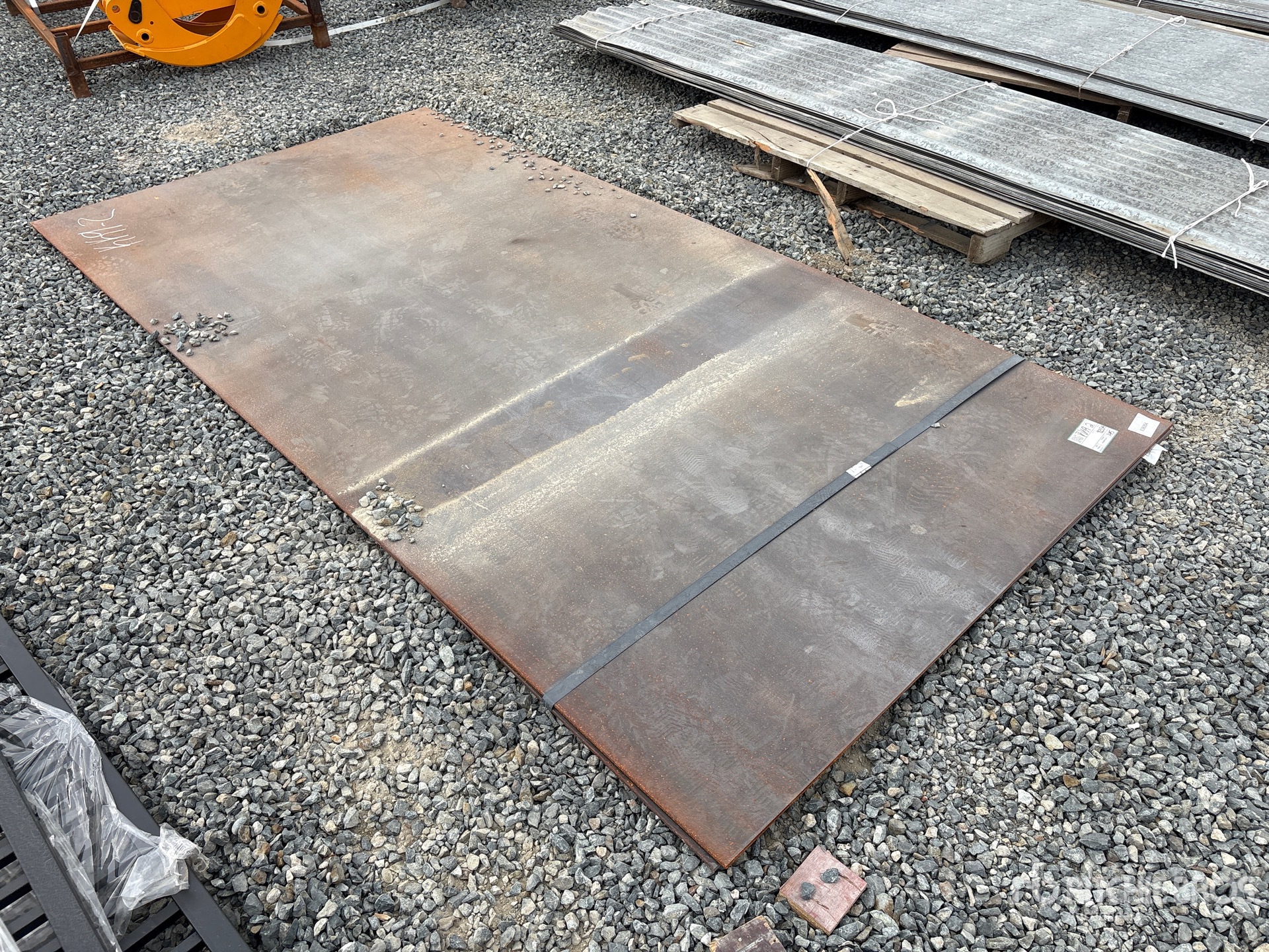 General Appearance with Image, coin avant droit