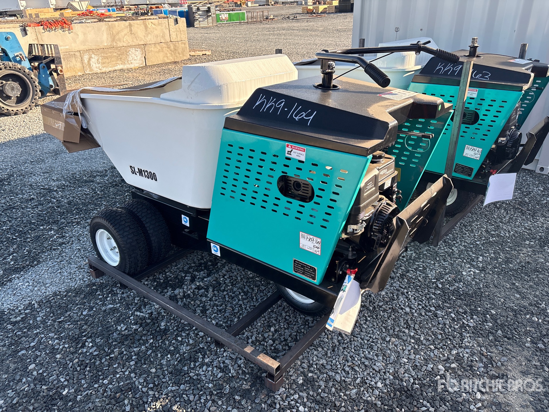 Aspect général with Image, coin avant droit