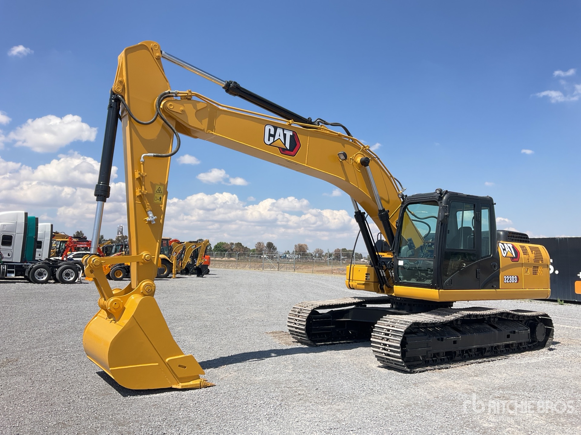 2021 Caterpillar 323D III