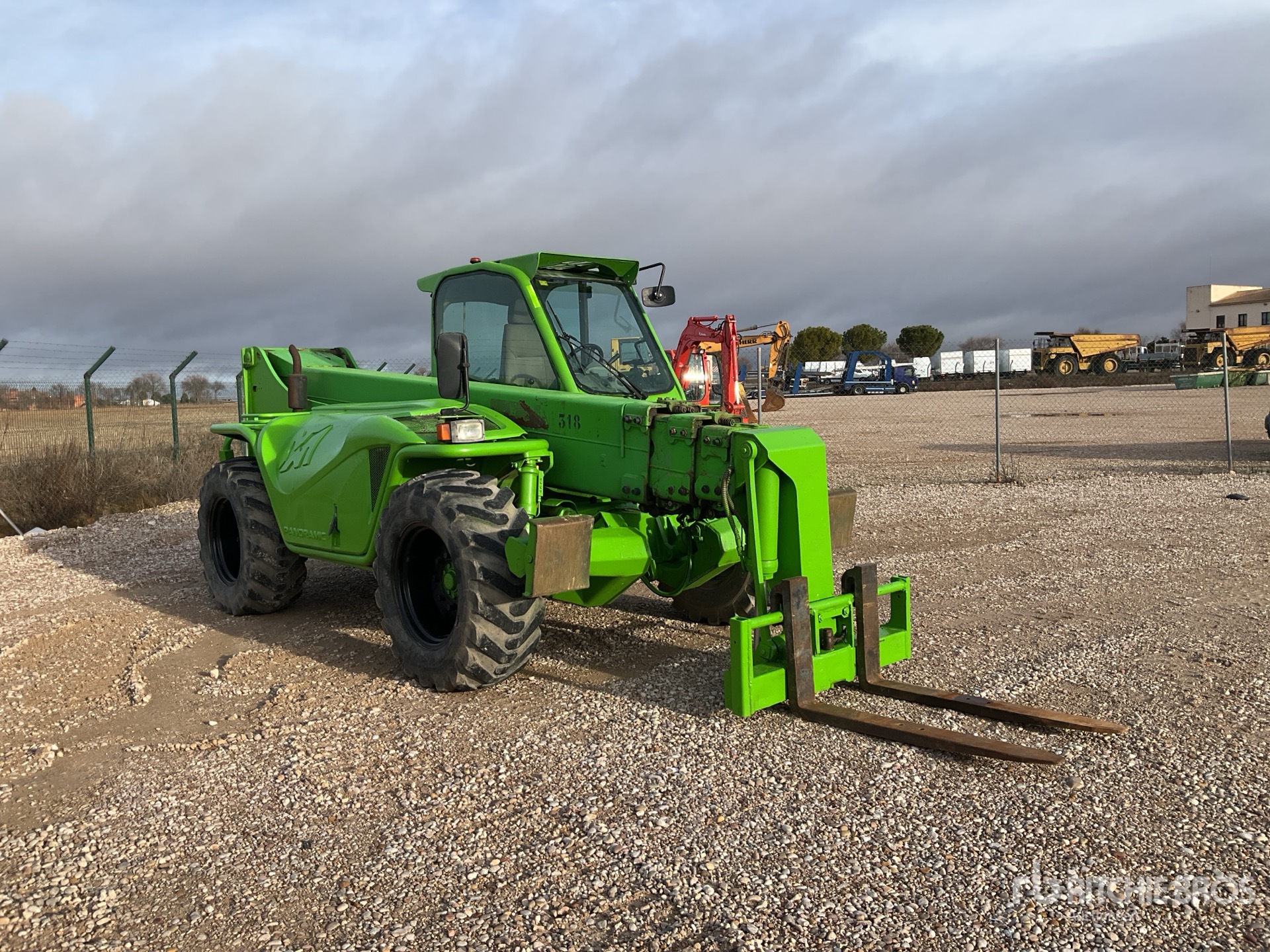 General Appearance with Picture, Right Front Corner