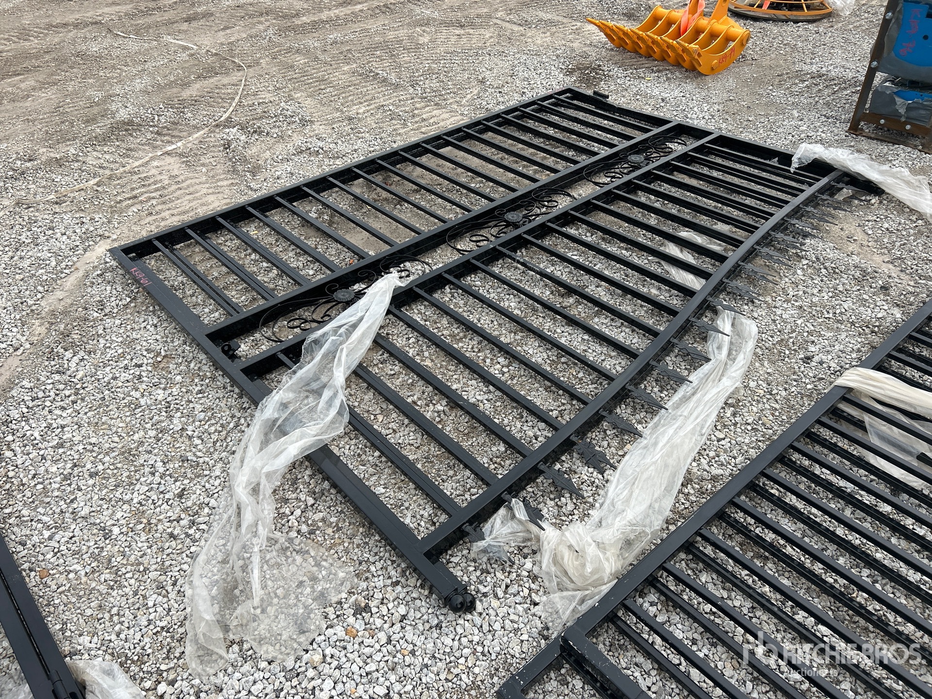 Aspect général with Image, coin arrière droit