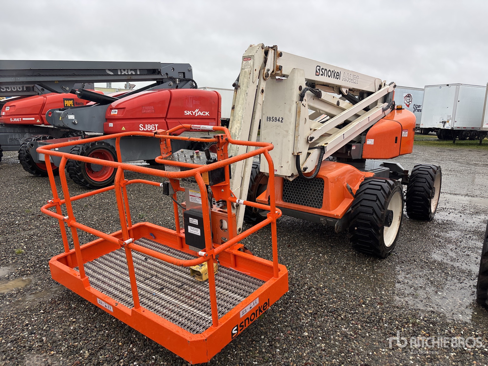 General Appearance with Picture, Left Front Corner