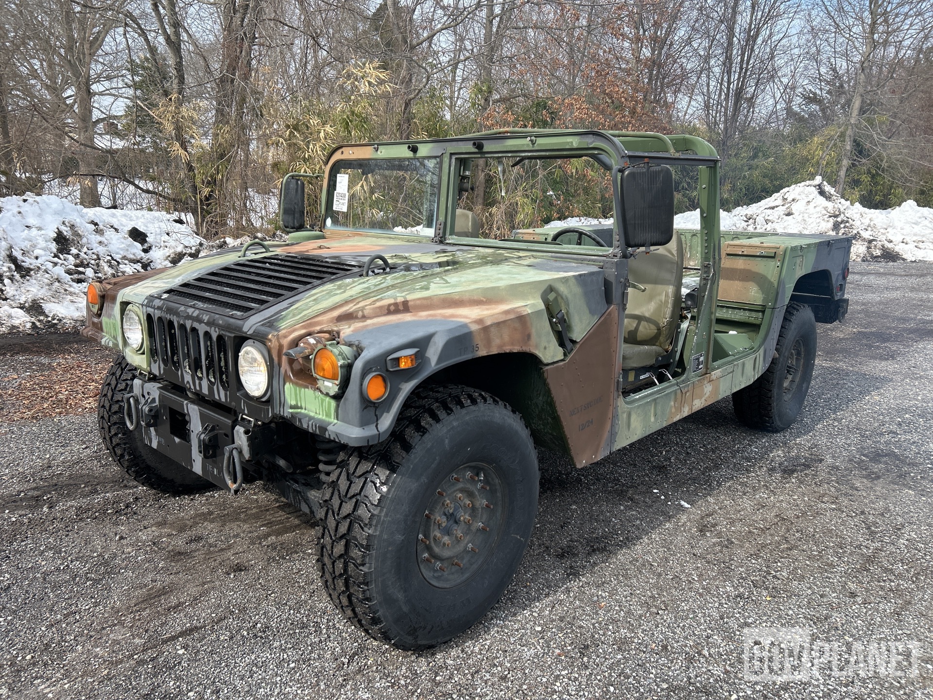 General Appearance with Picture, Left Front Corner