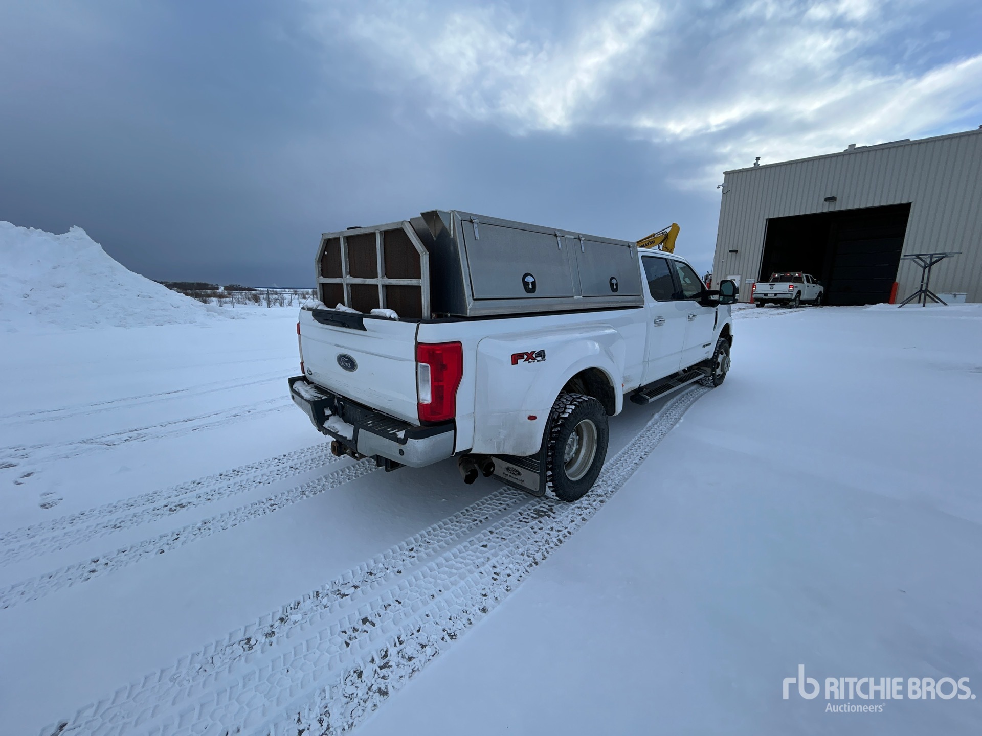 General Appearance with Bild, Ecke hinten rechts