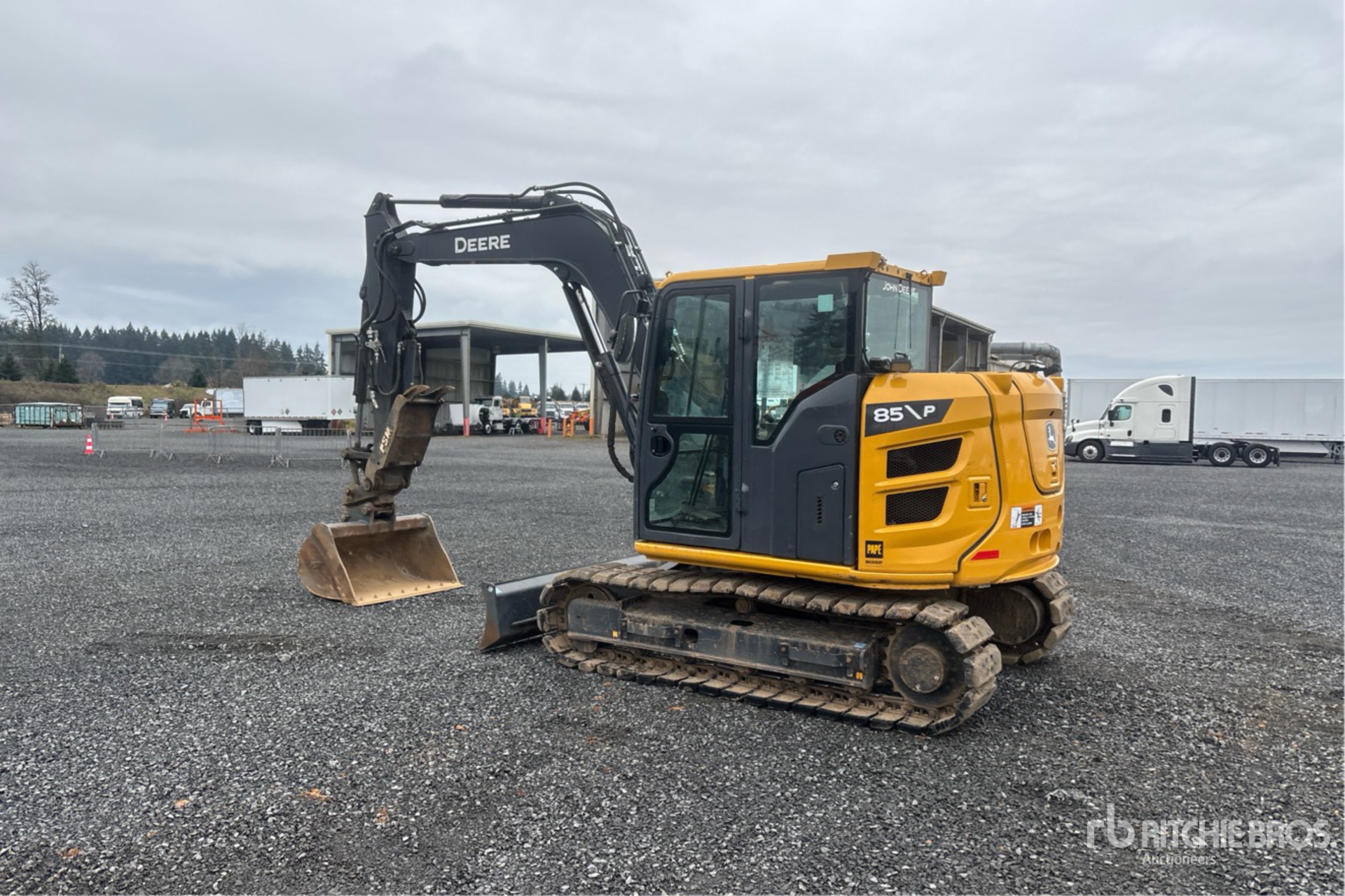 General Appearance with Picture, Left Rear Corner