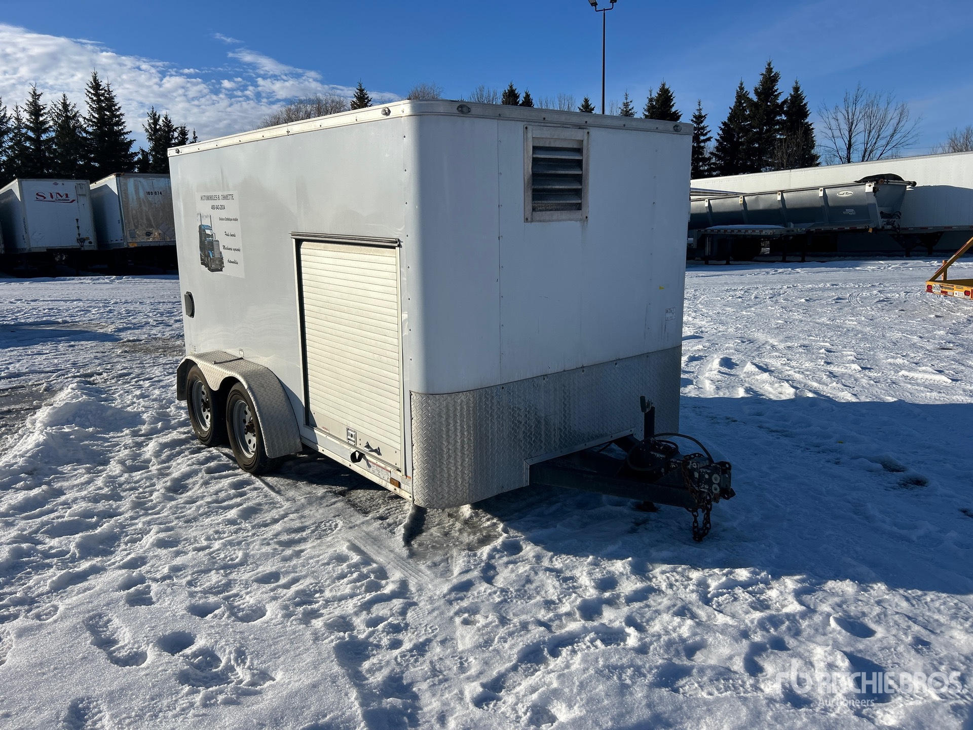 Aspect général with Image, coin avant droit