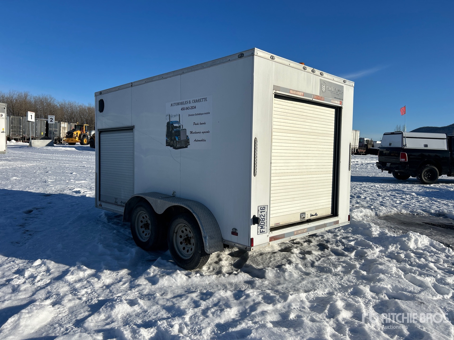 Aspect général with Image, coin arrière gauche