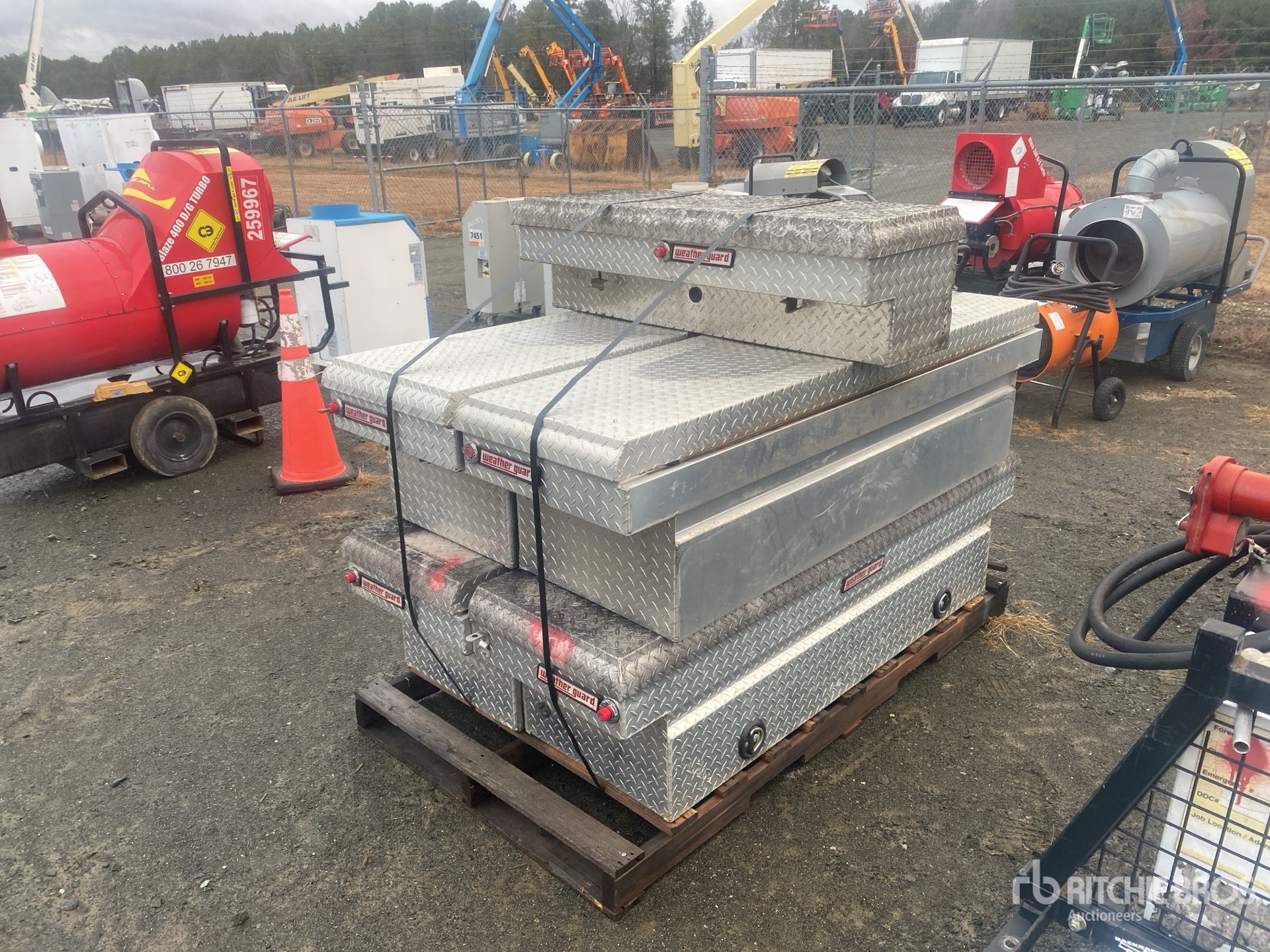 General Appearance with Picture, Right Front Corner