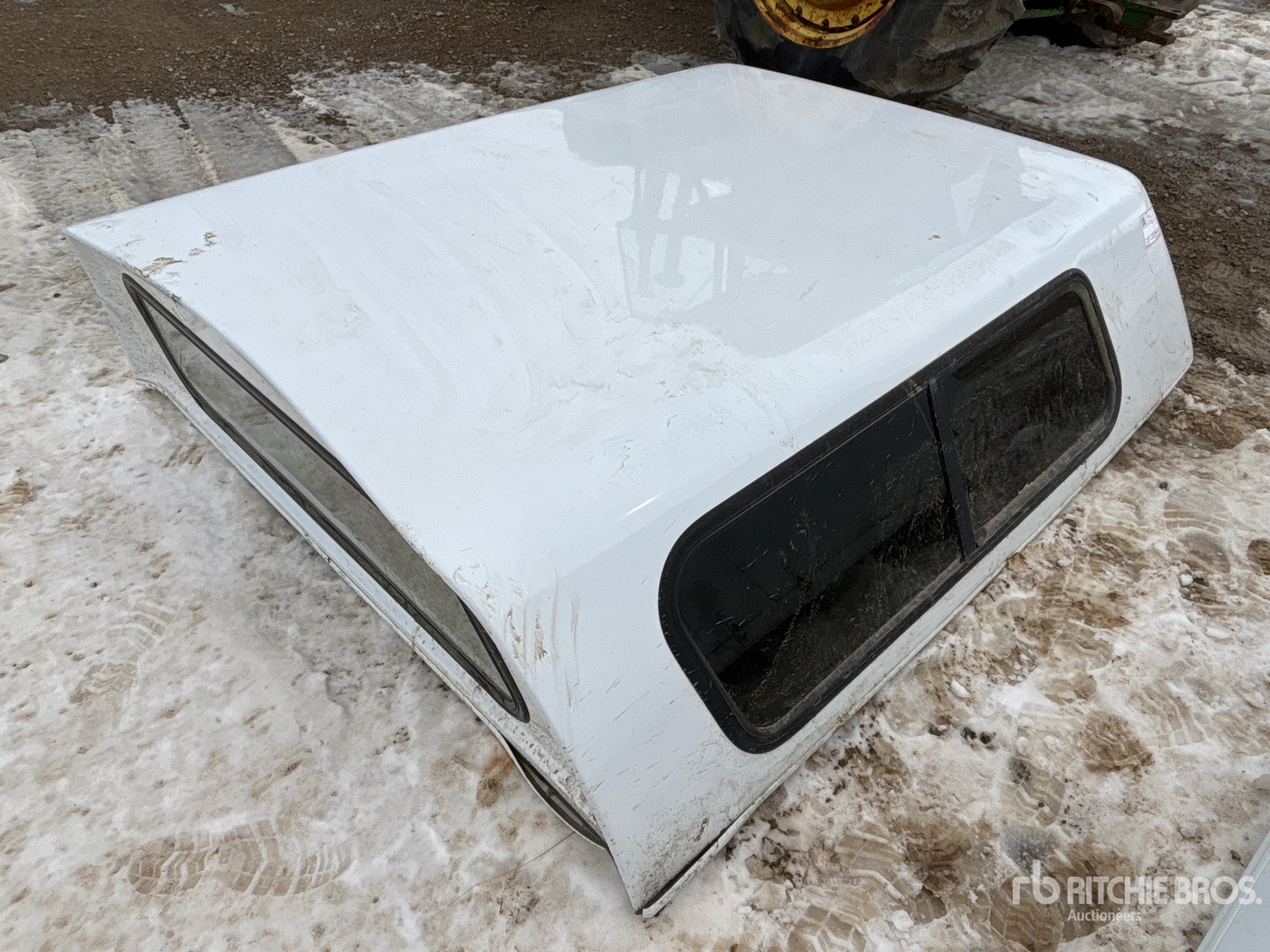 Aspect général with Image, coin avant gauche