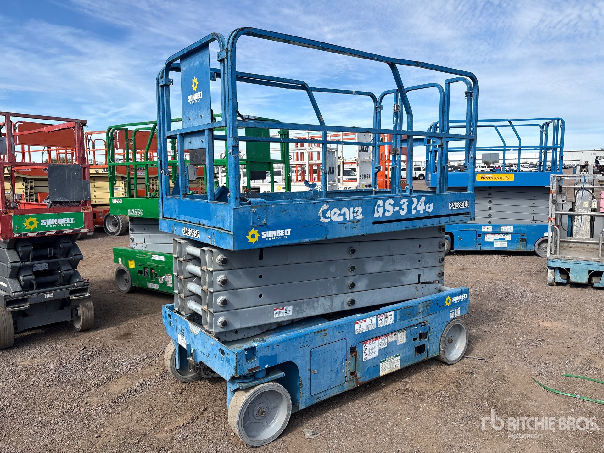 General Appearance with Bild, Ecke vorne links