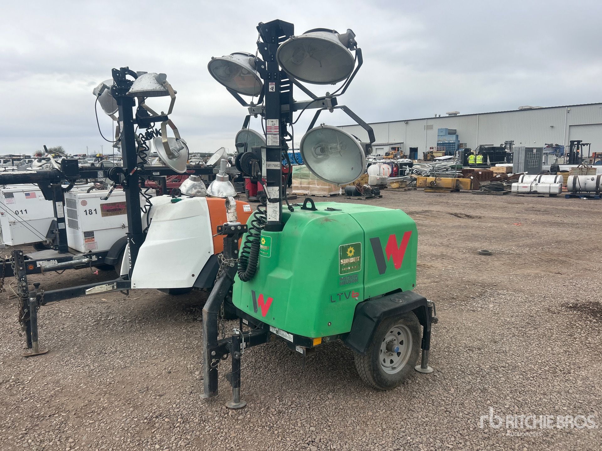 Aspect général with Image, coin avant gauche