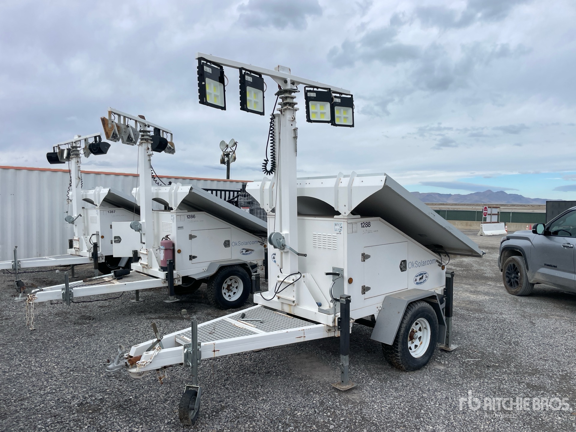 General Appearance with Picture, Left Front Corner