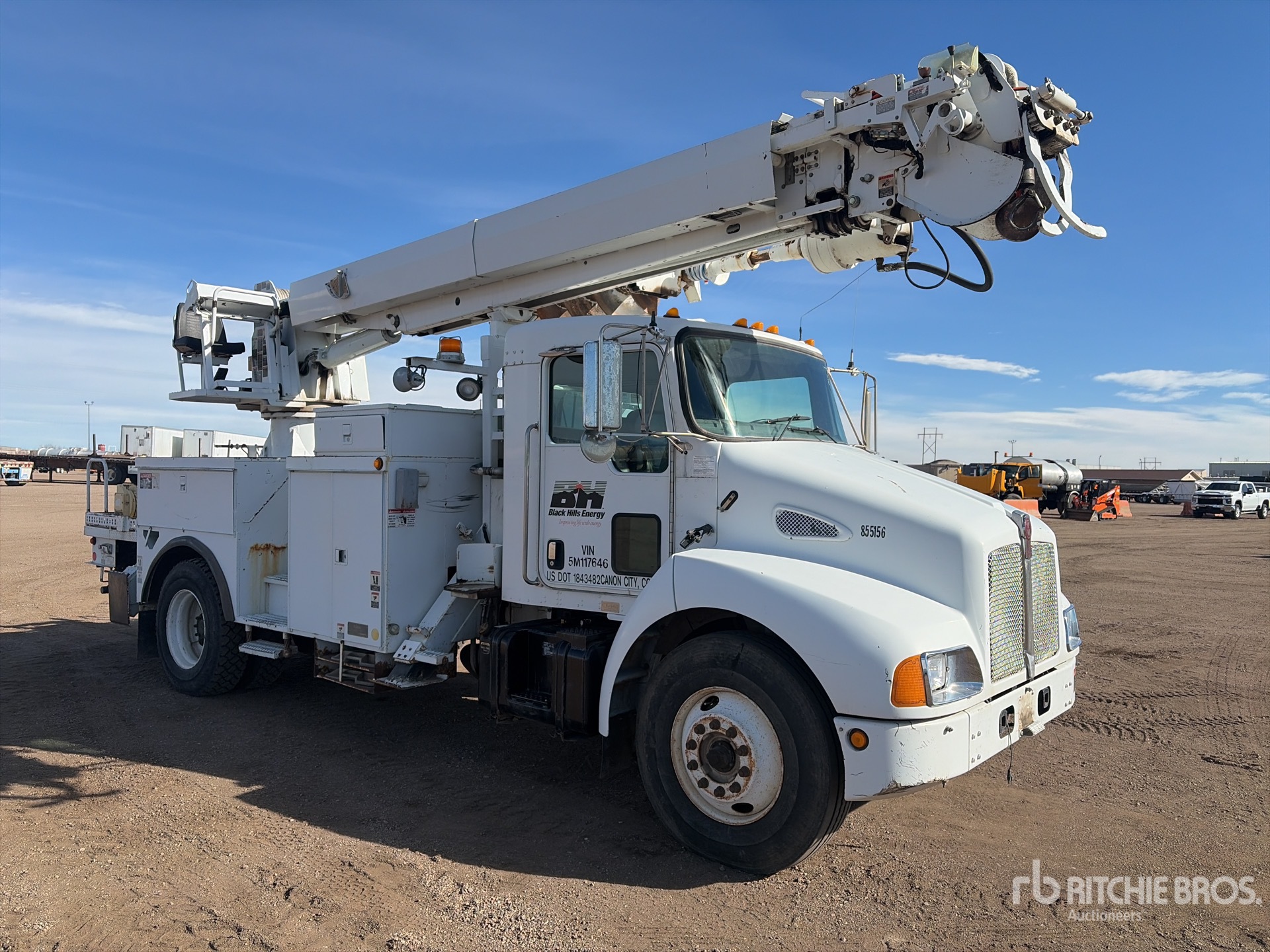 General Appearance with Bild, Ecke vorne rechts