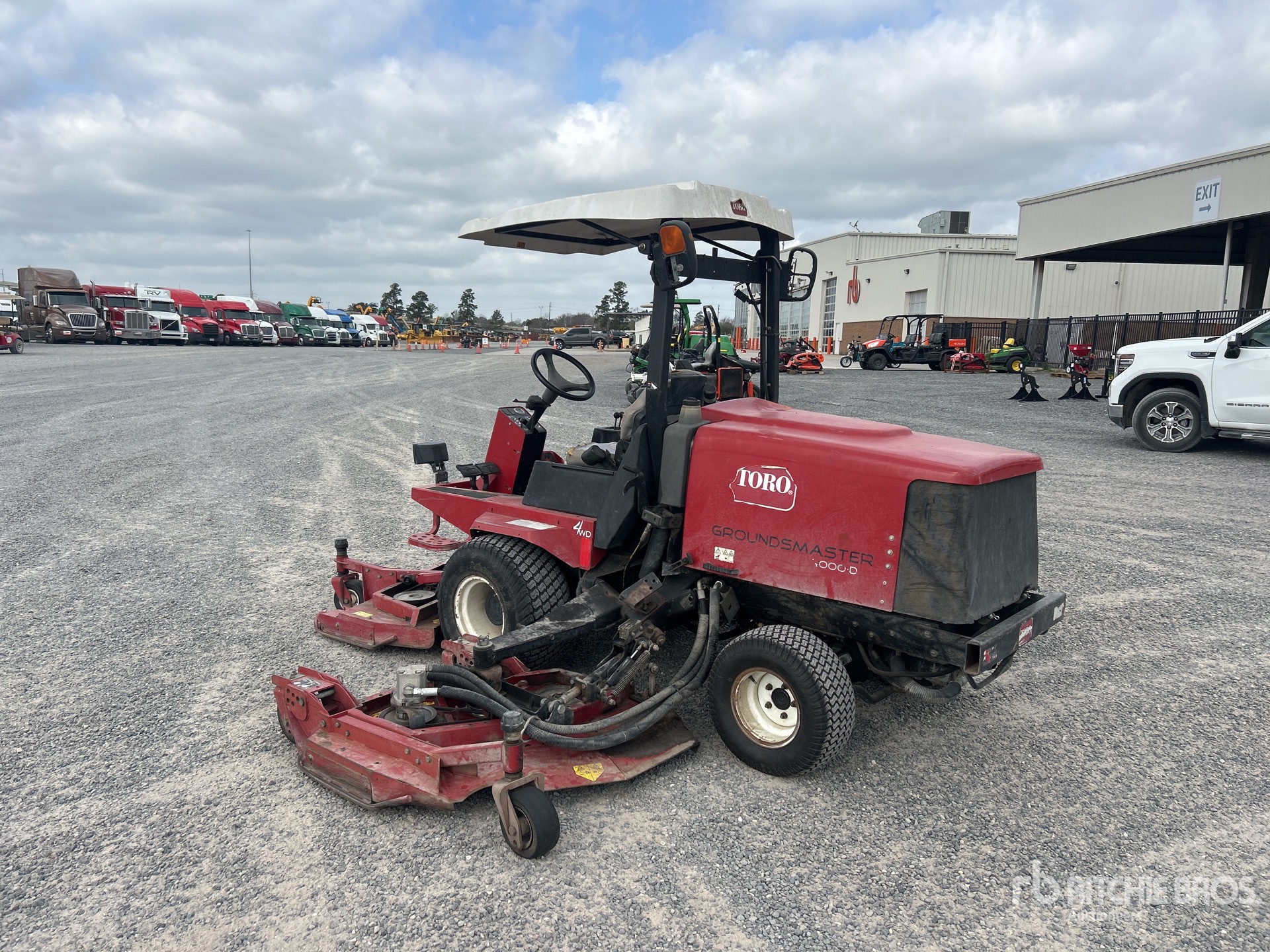 General Appearance with Picture, Left Rear Corner