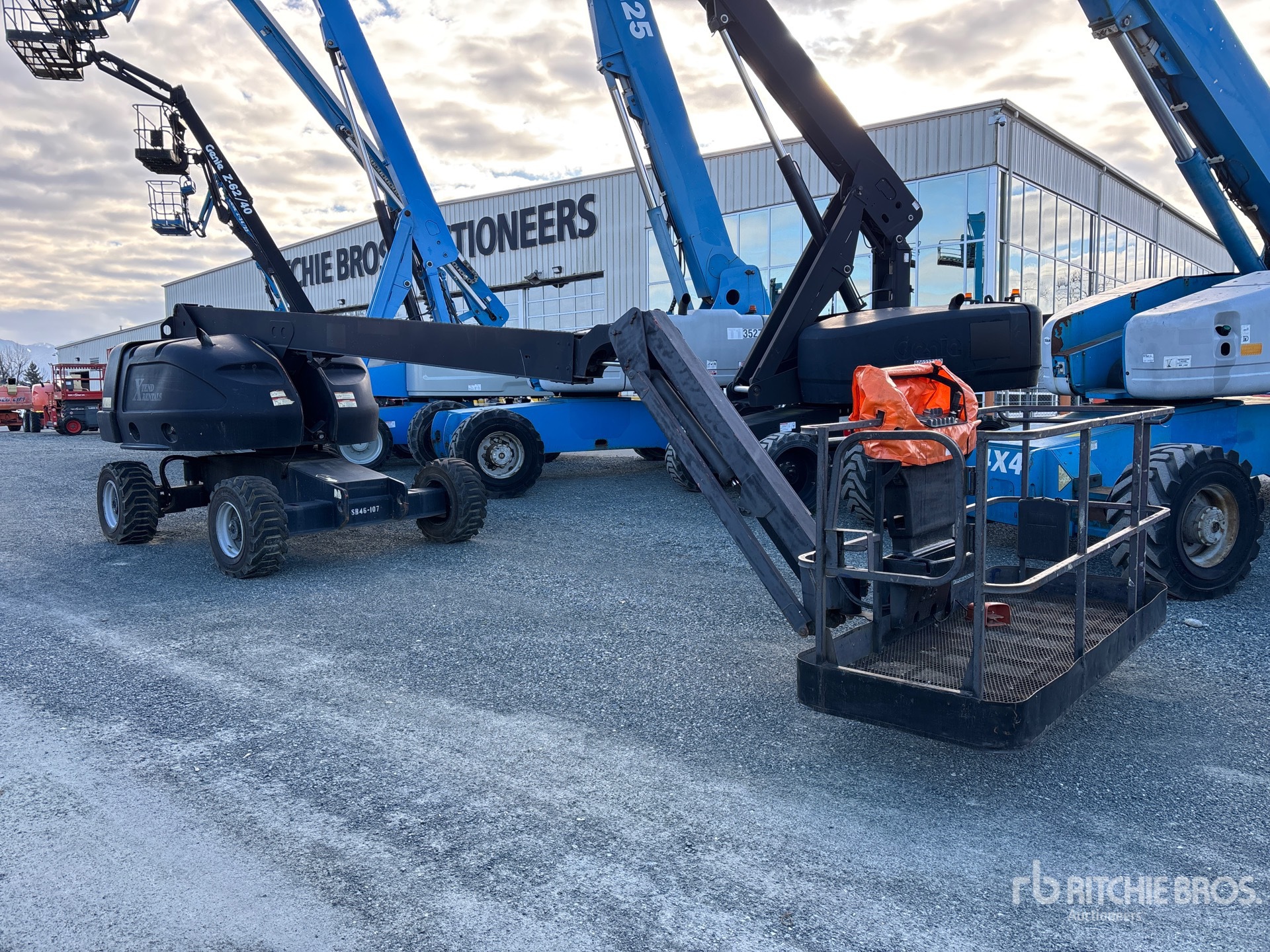 General Appearance with Picture, Right Front Corner